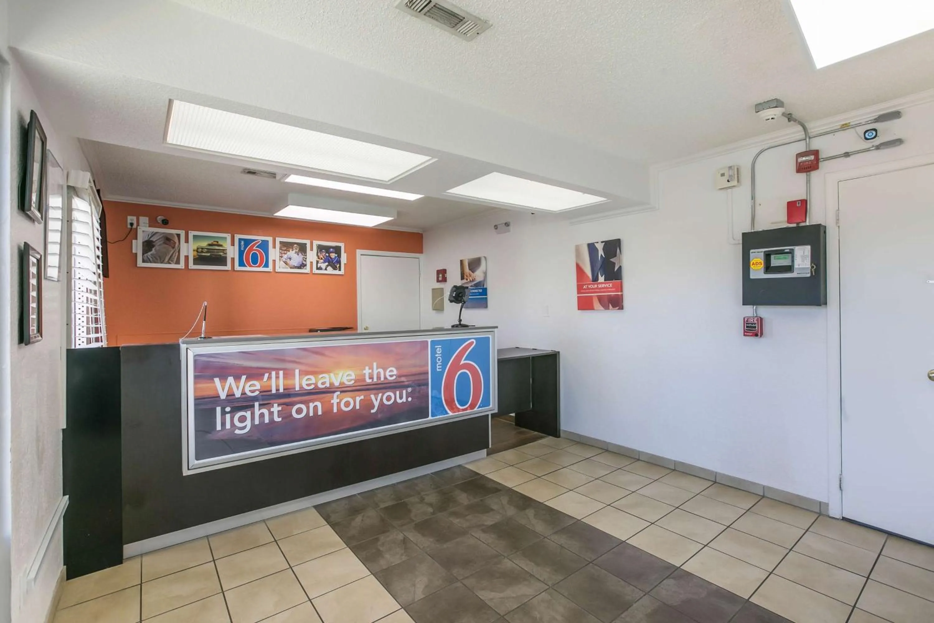 Communal lounge/ TV room in Motel 6-Dothan, AL