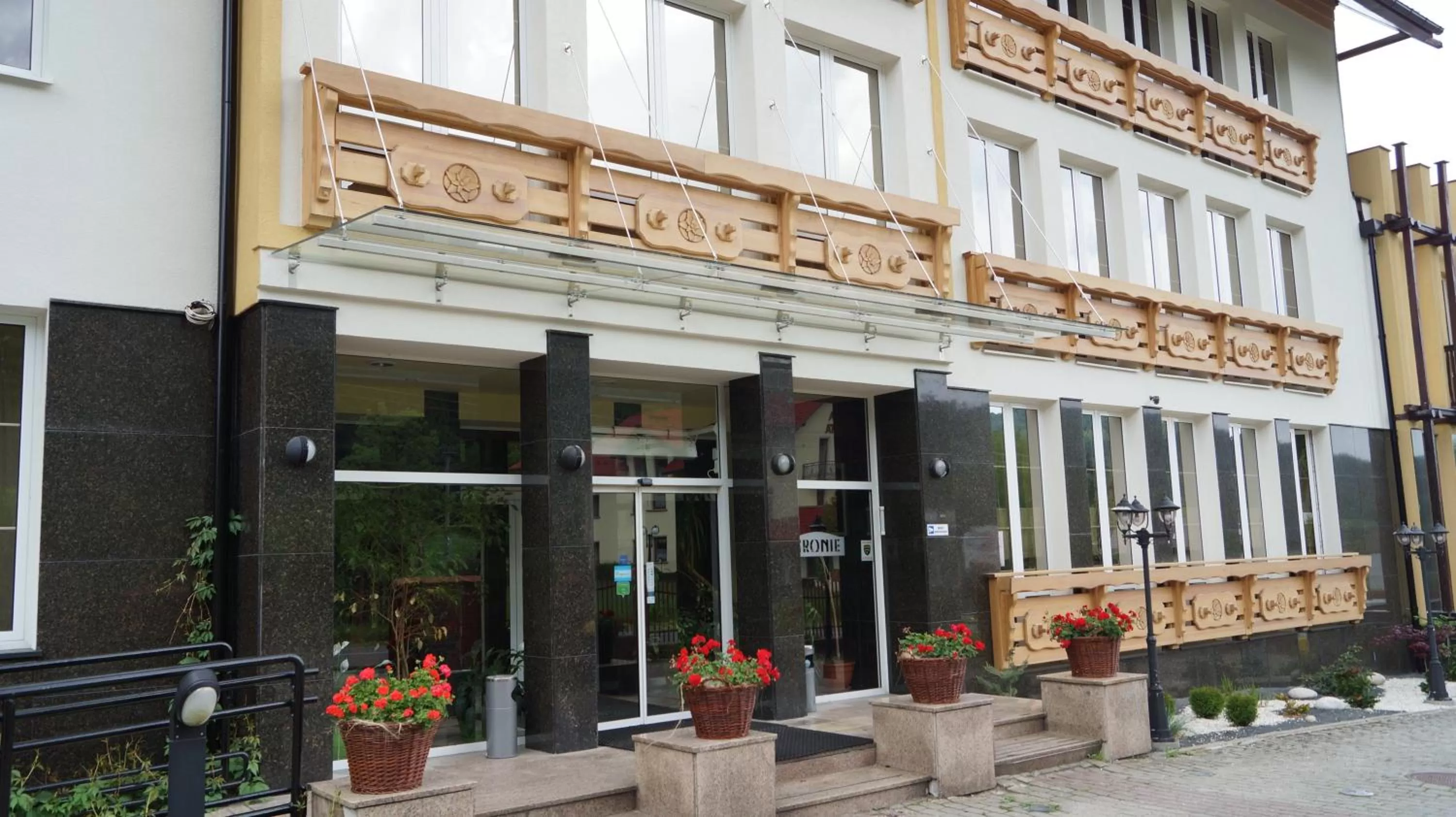 Property building in Gronie Ski & Bike