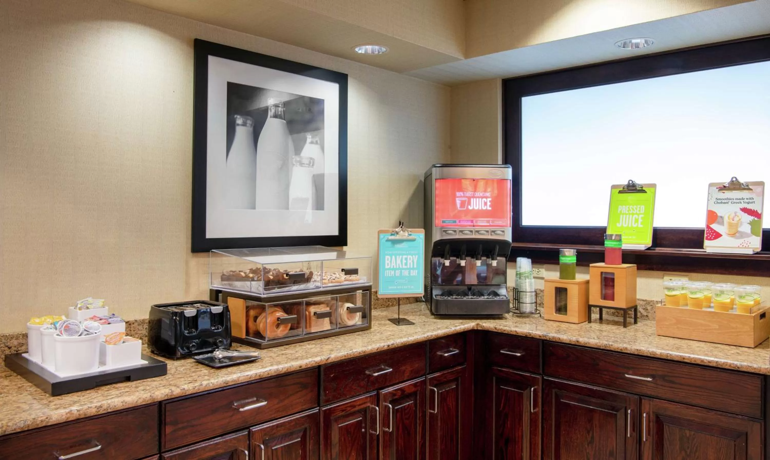 Restaurant/places to eat in Hampton Inn Cleveland-Solon