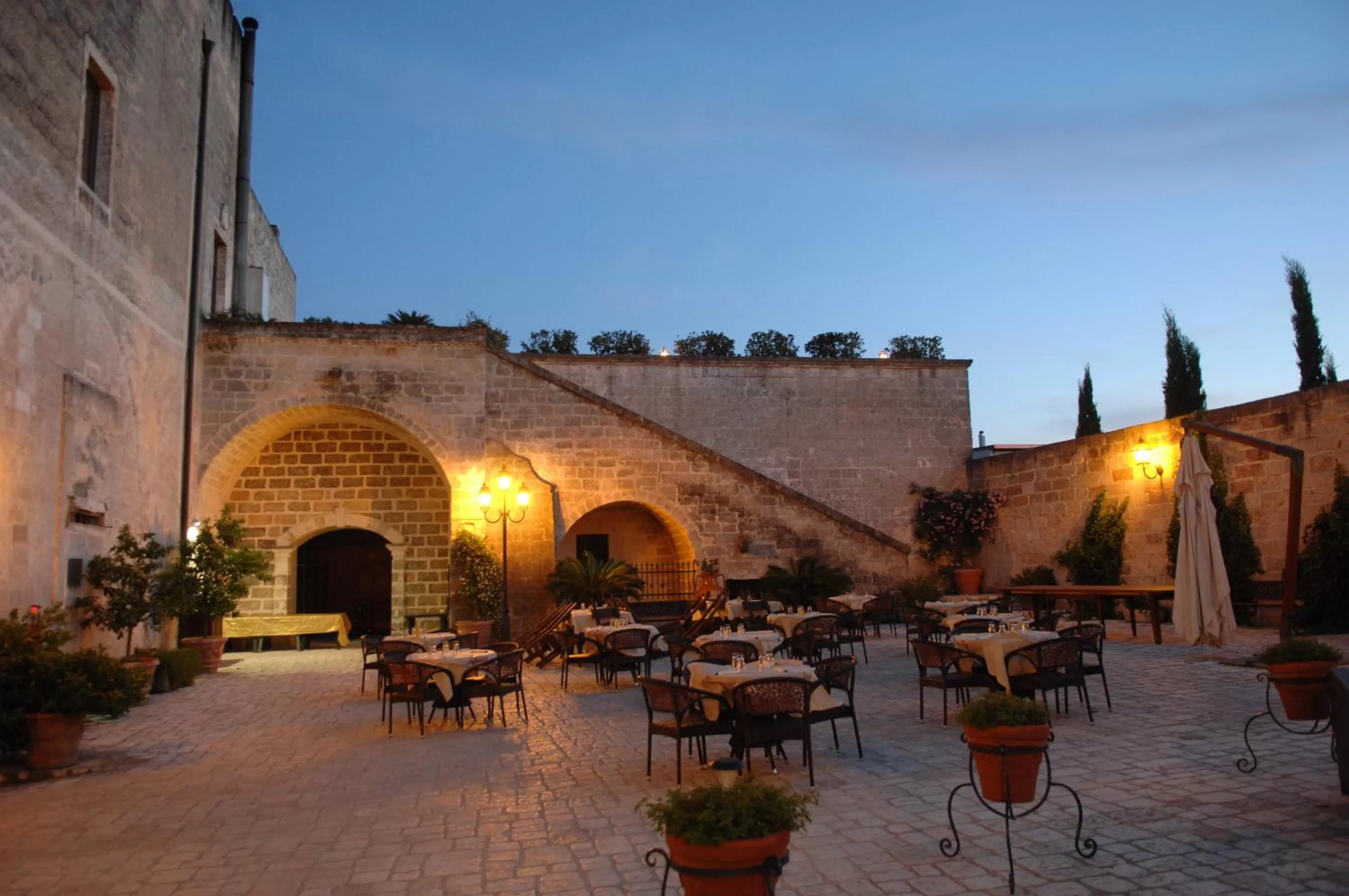 Restaurant/places to eat in Castello Conti Filo