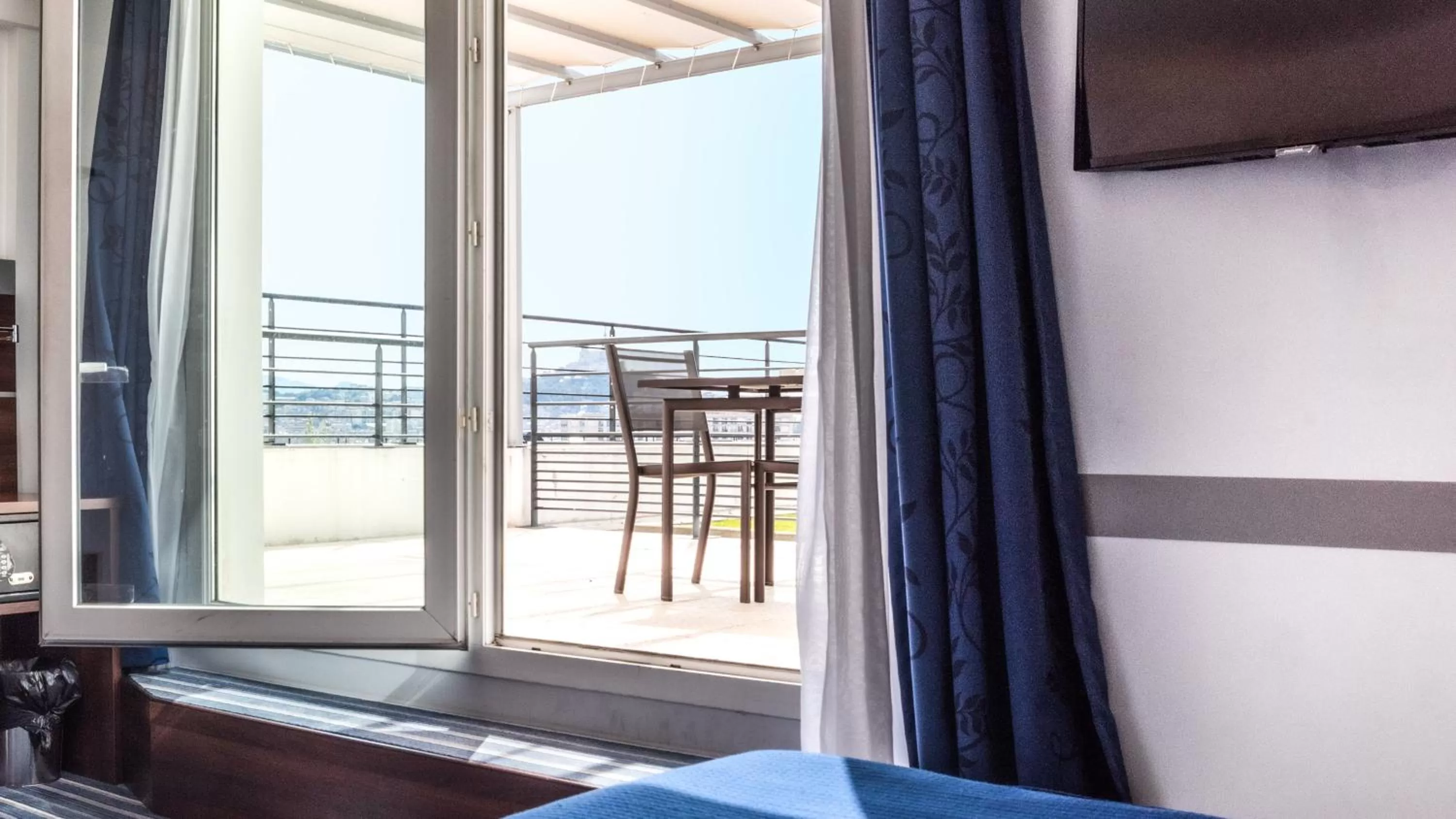 Balcony/Terrace in Hôtel Marseille Centre Gare Saint-Charles