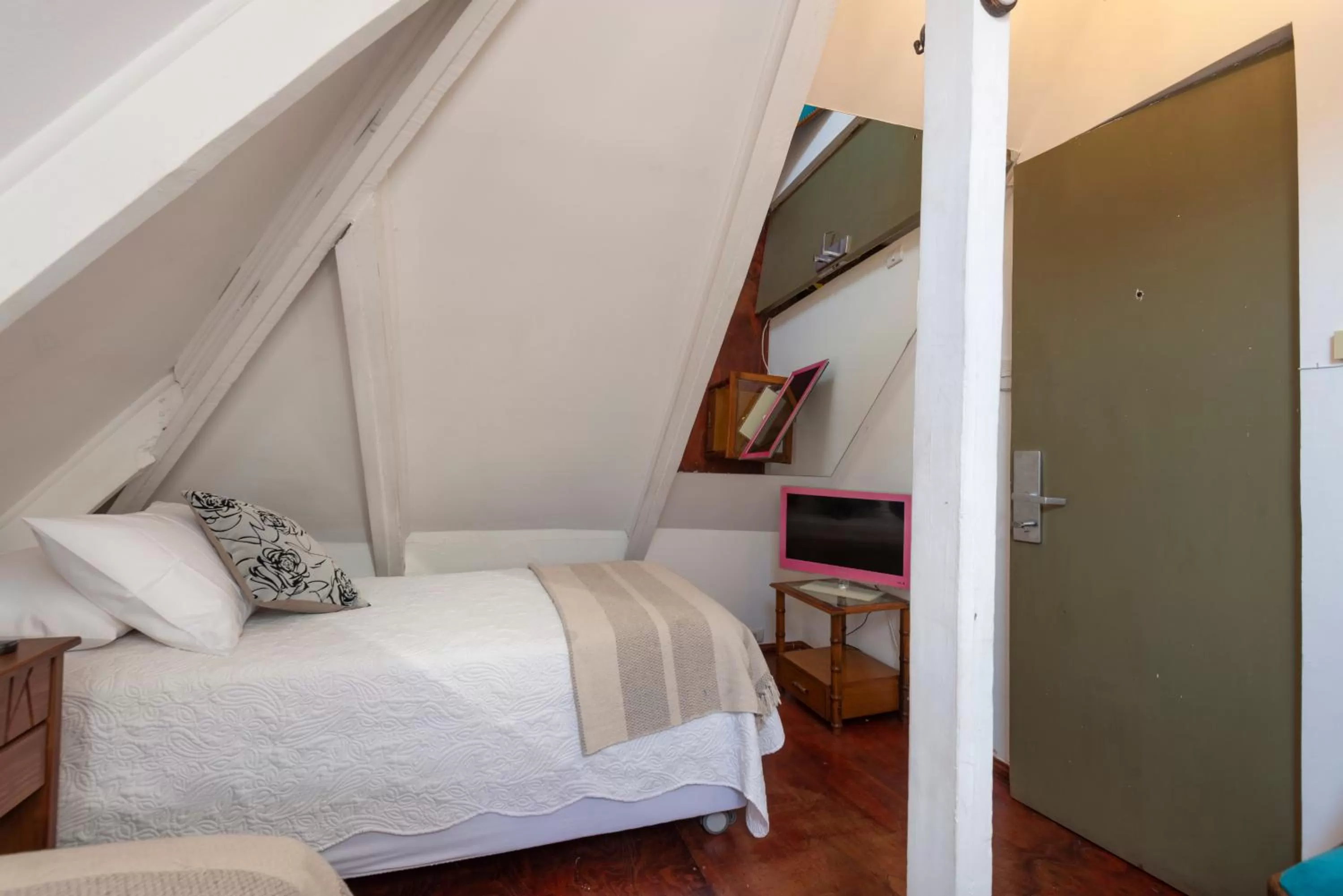 Bed in Providencia Bed & Breakfast