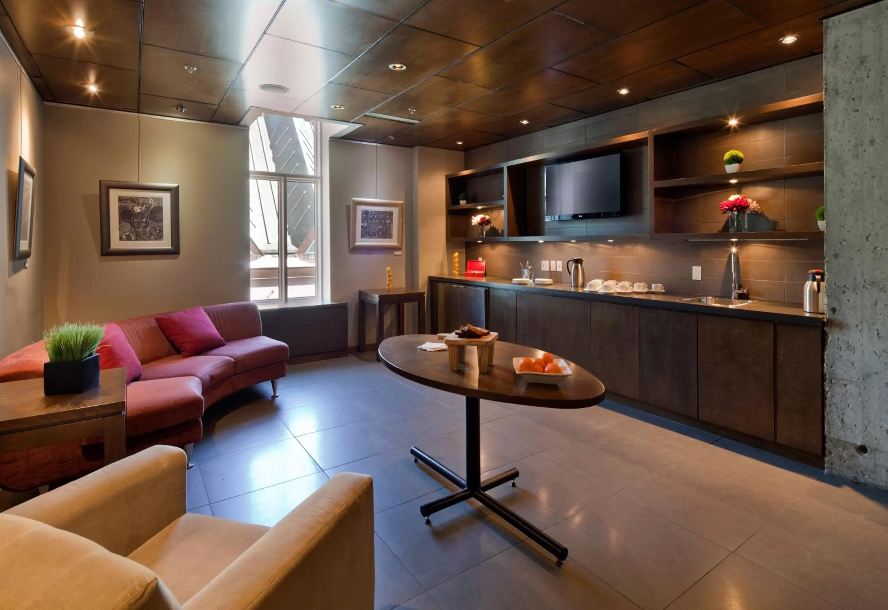 Meeting/conference room in Hotel 71 by Preferred Hotels & Resorts