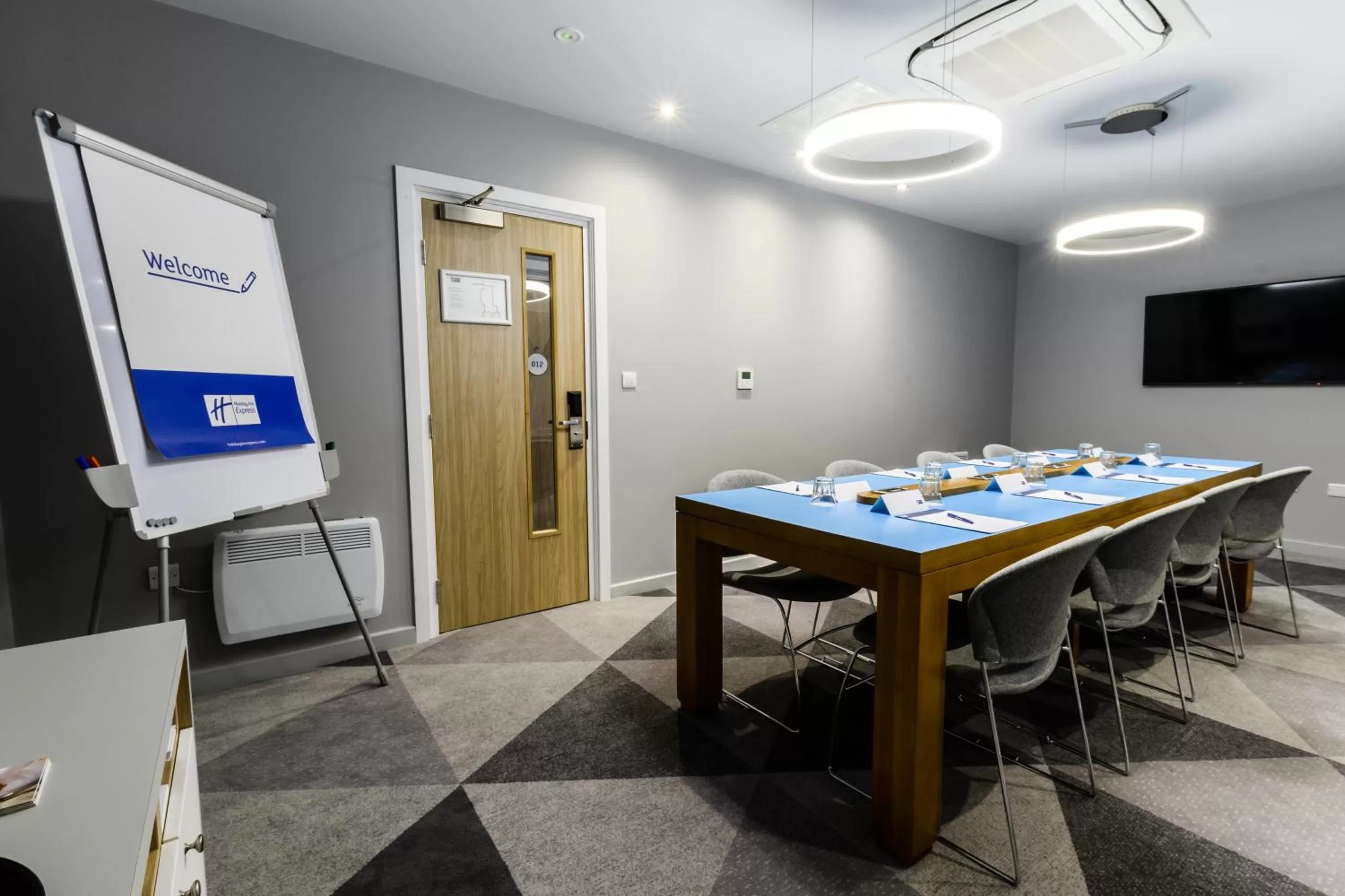 Meeting/conference room in Holiday Inn Express - Wigan by IHG