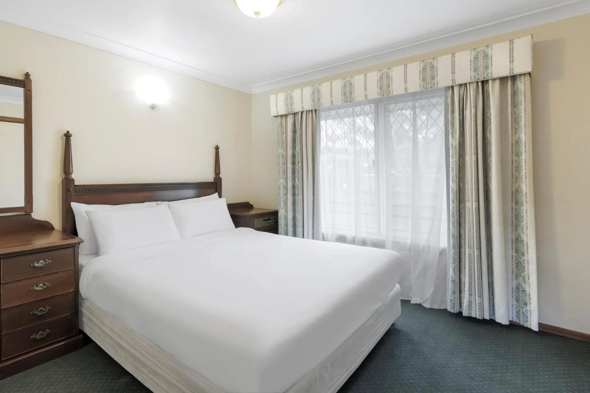 Bed in Elizabethan Lodge