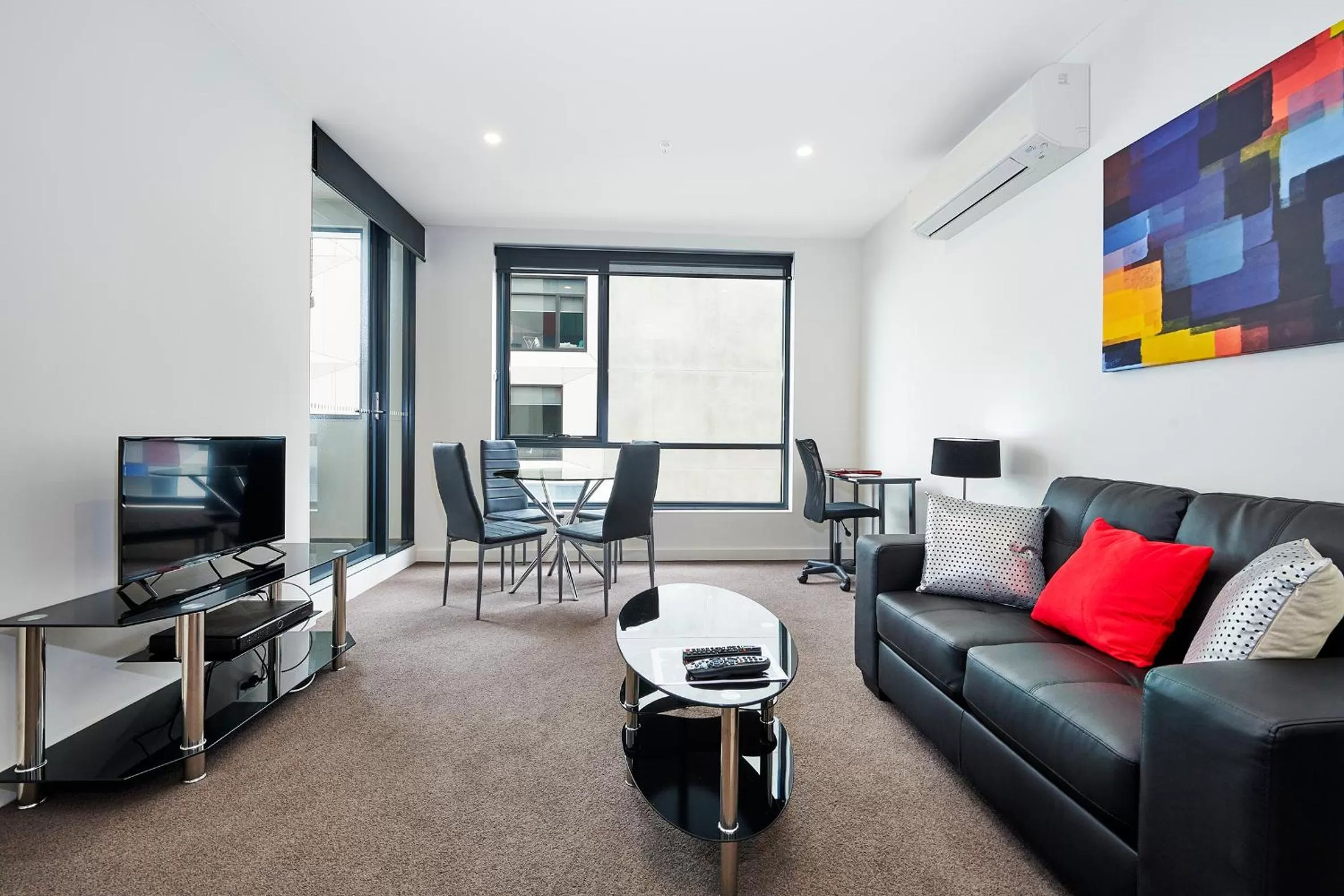 Melbourne Knox Central Apartment Hotel Official