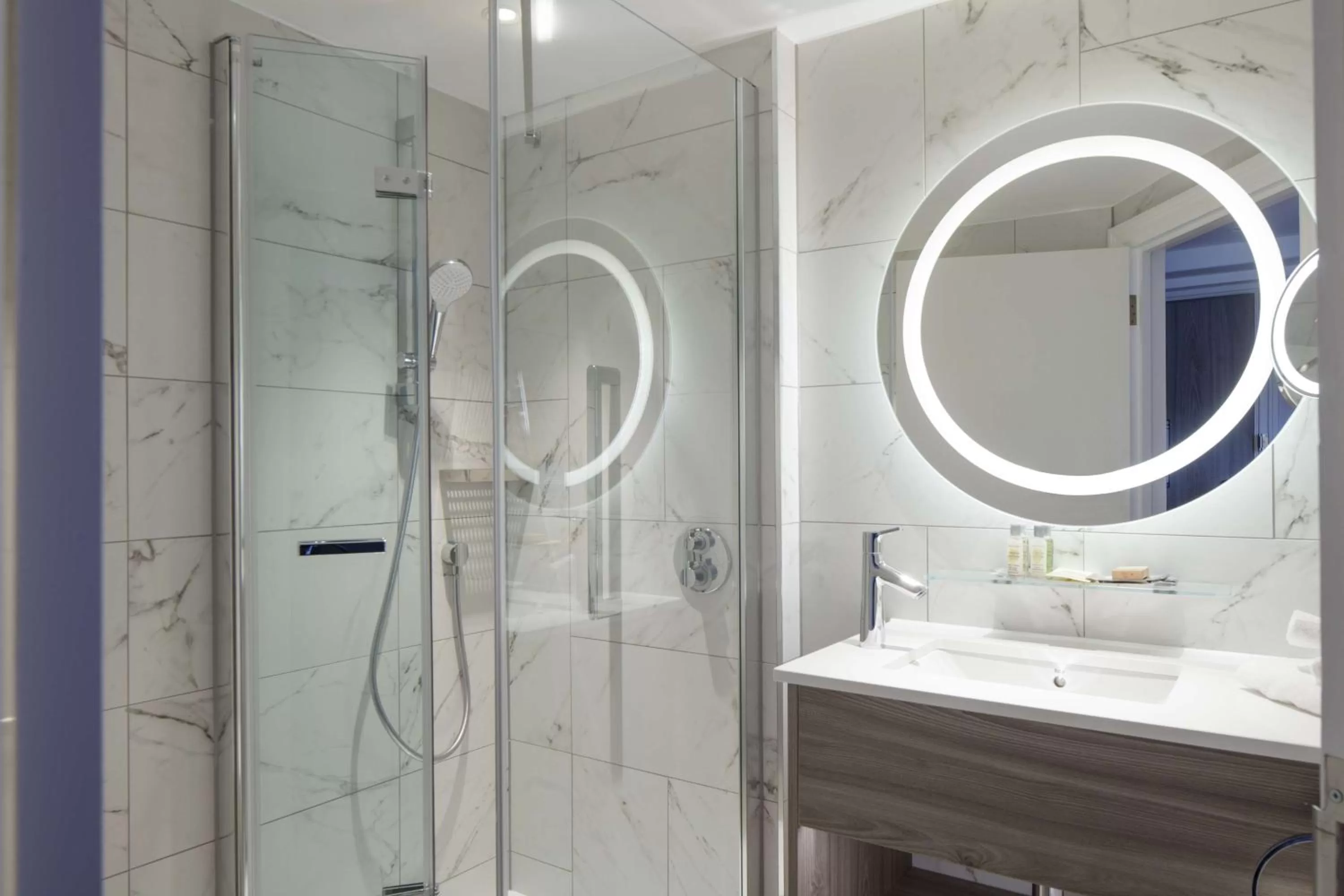 Bathroom in DoubleTree by Hilton Bath