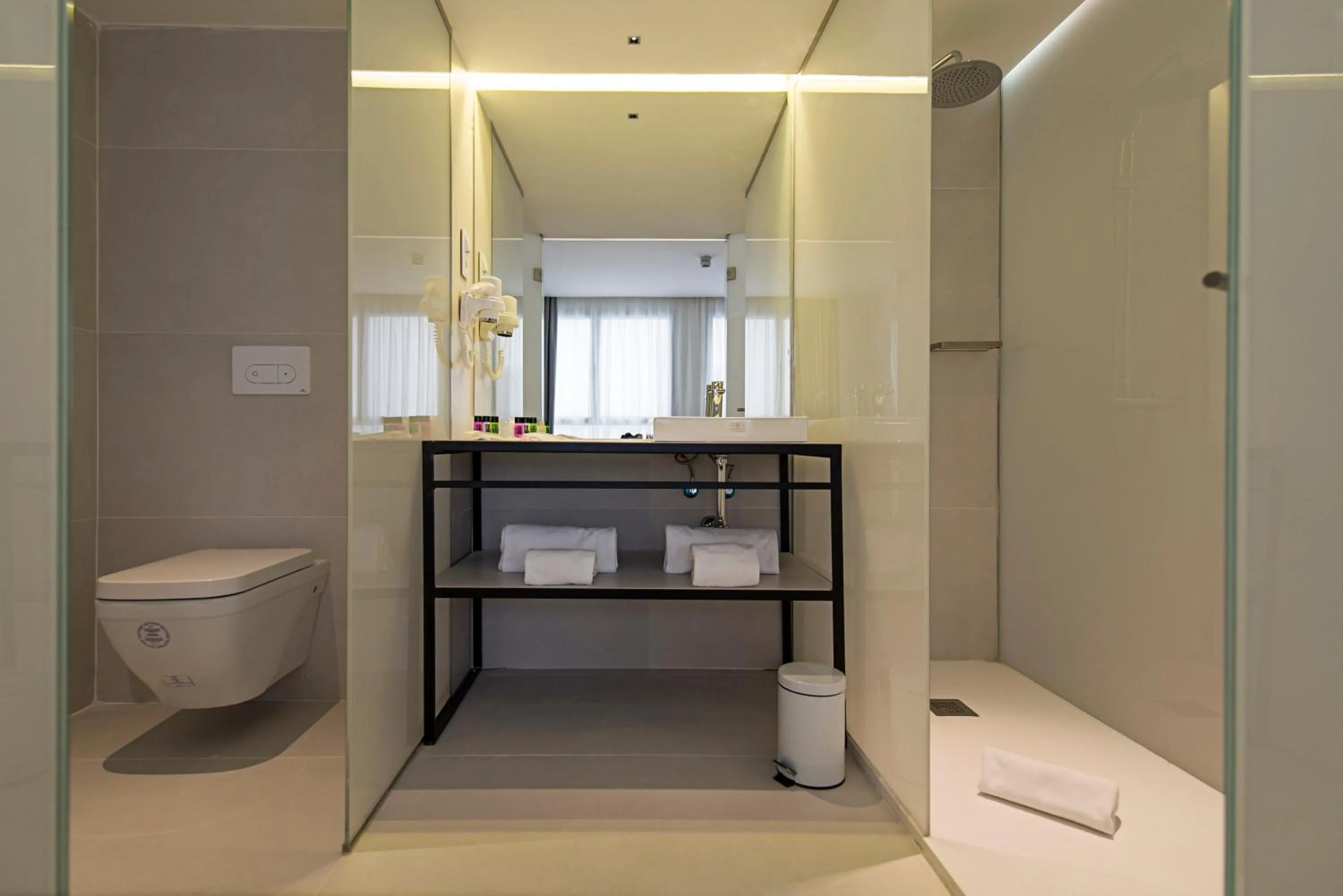 Bathroom in B&B HOTEL Madrid Centro Puerta del Sol