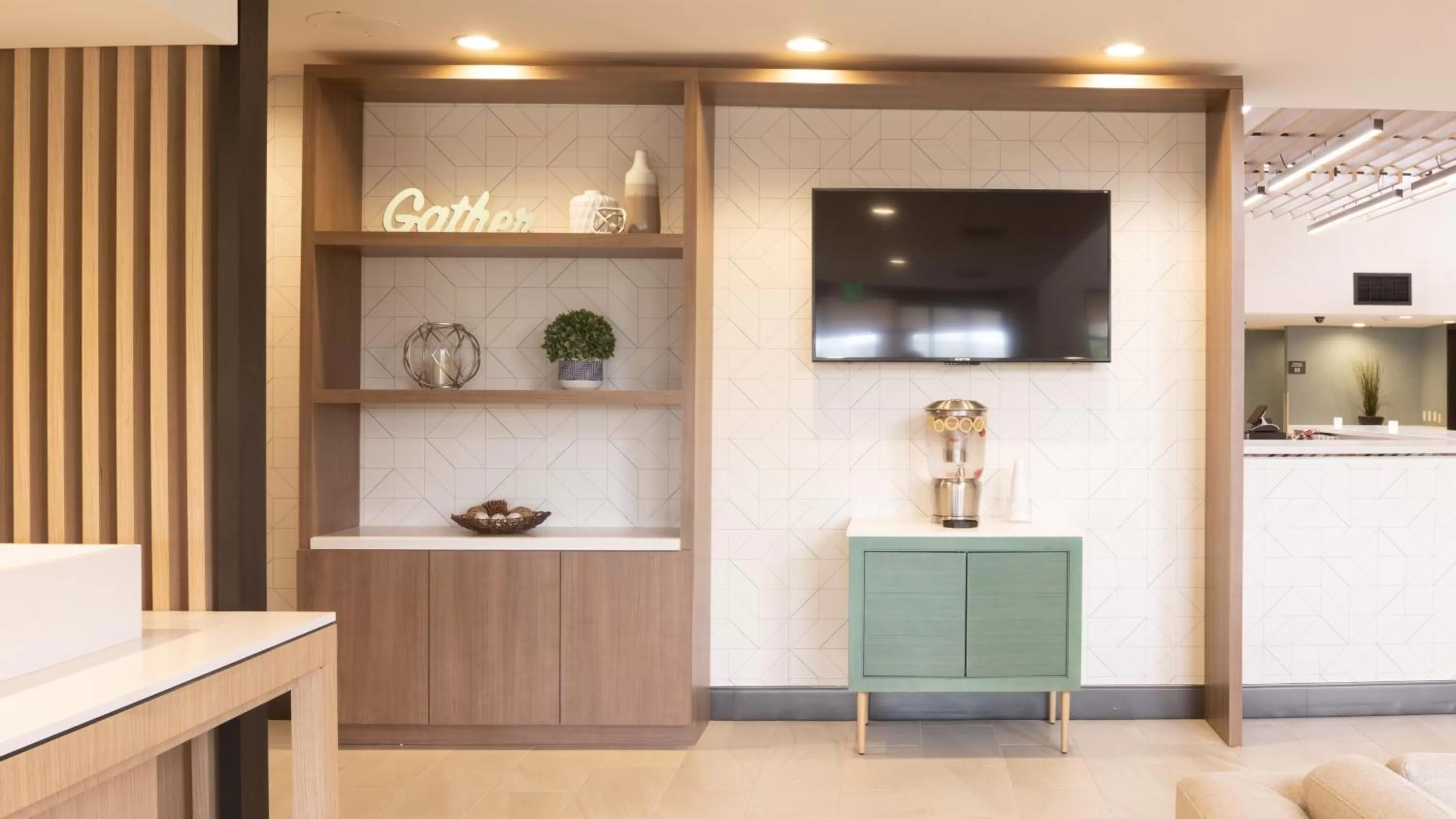 Property building in Holiday Inn Santa Ana-Orange County Airport by IHG