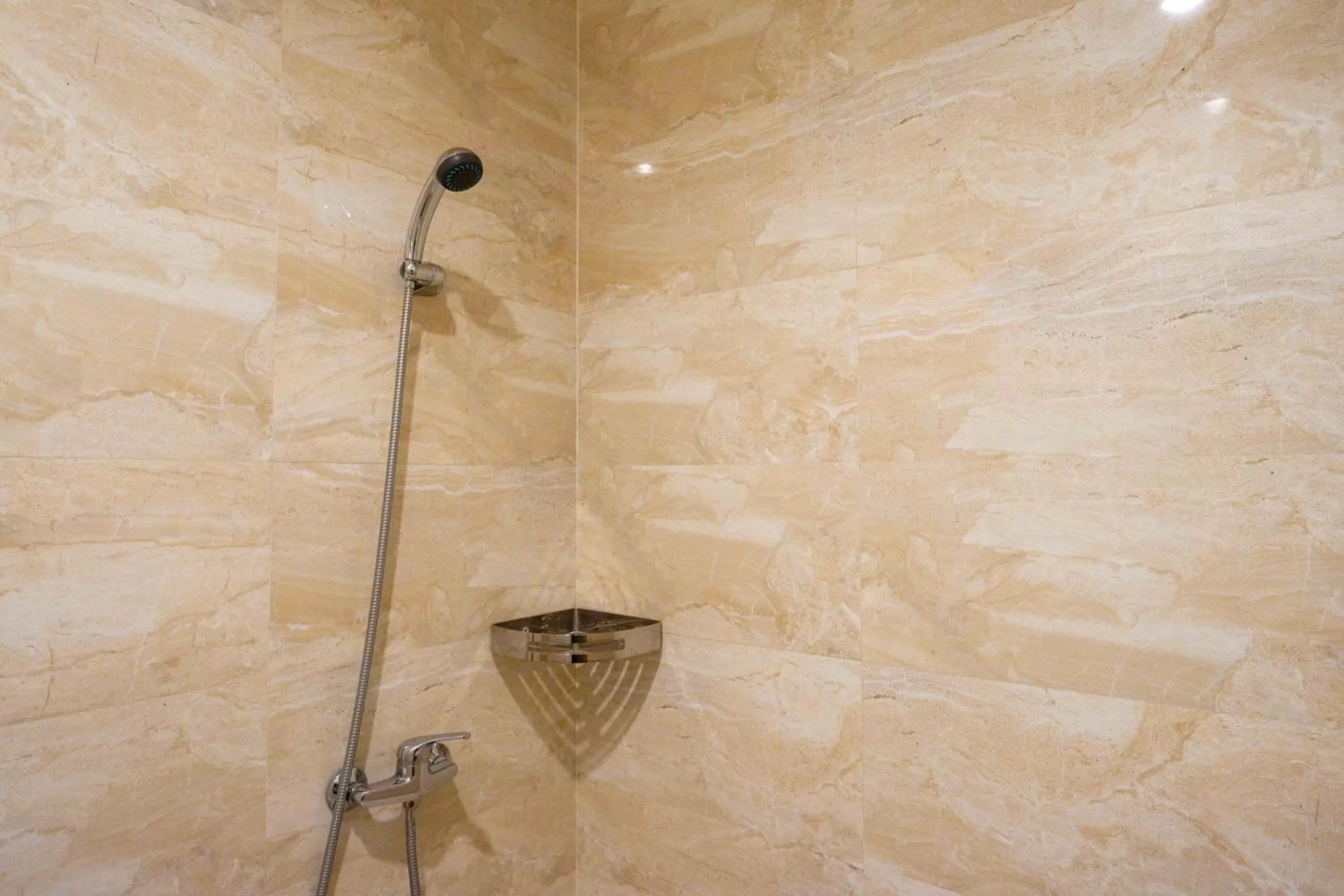 Bathroom in Sans Hotel Empress Simpang Lima