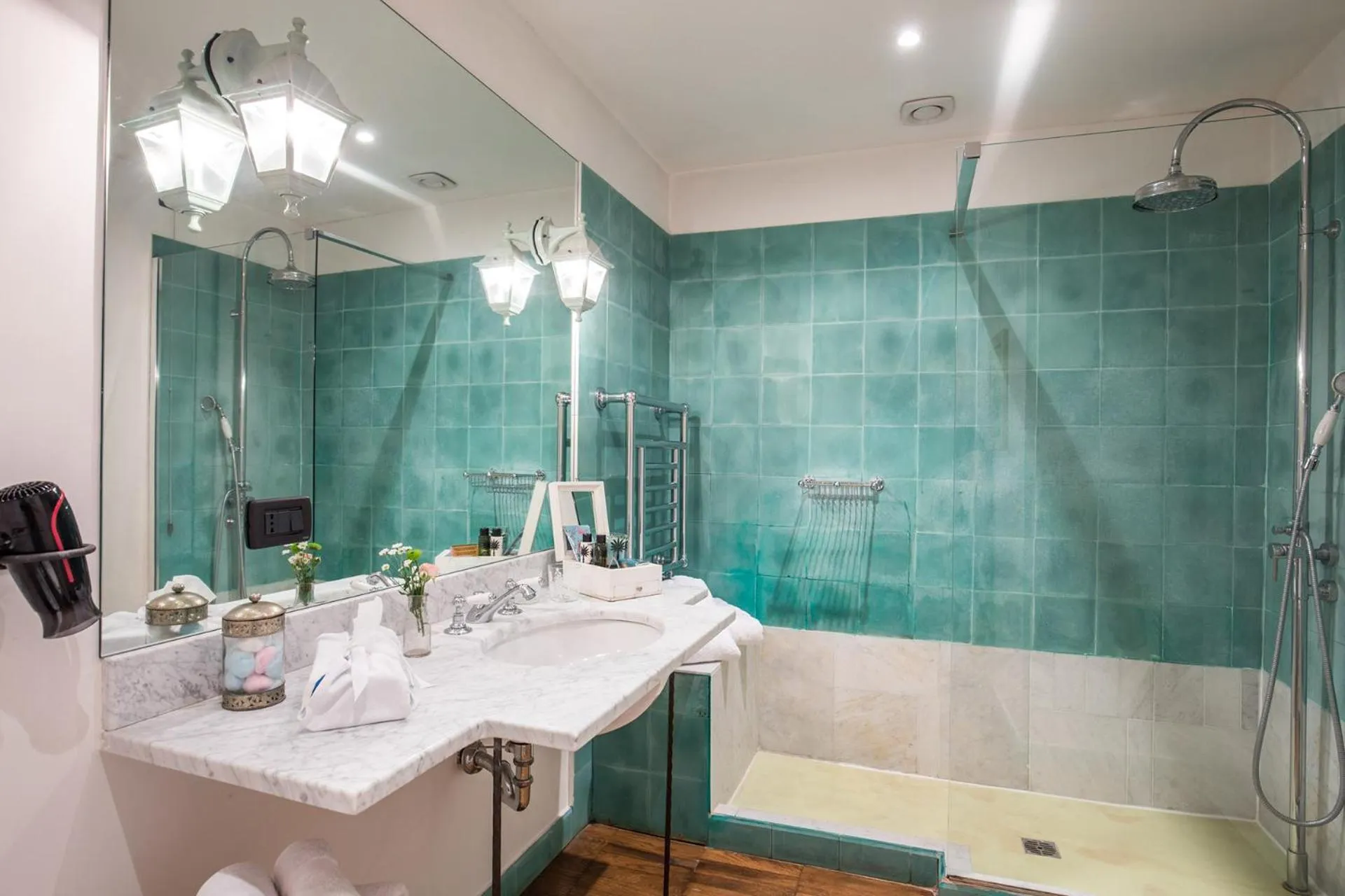 Bathroom in Hotel Villa Linneo