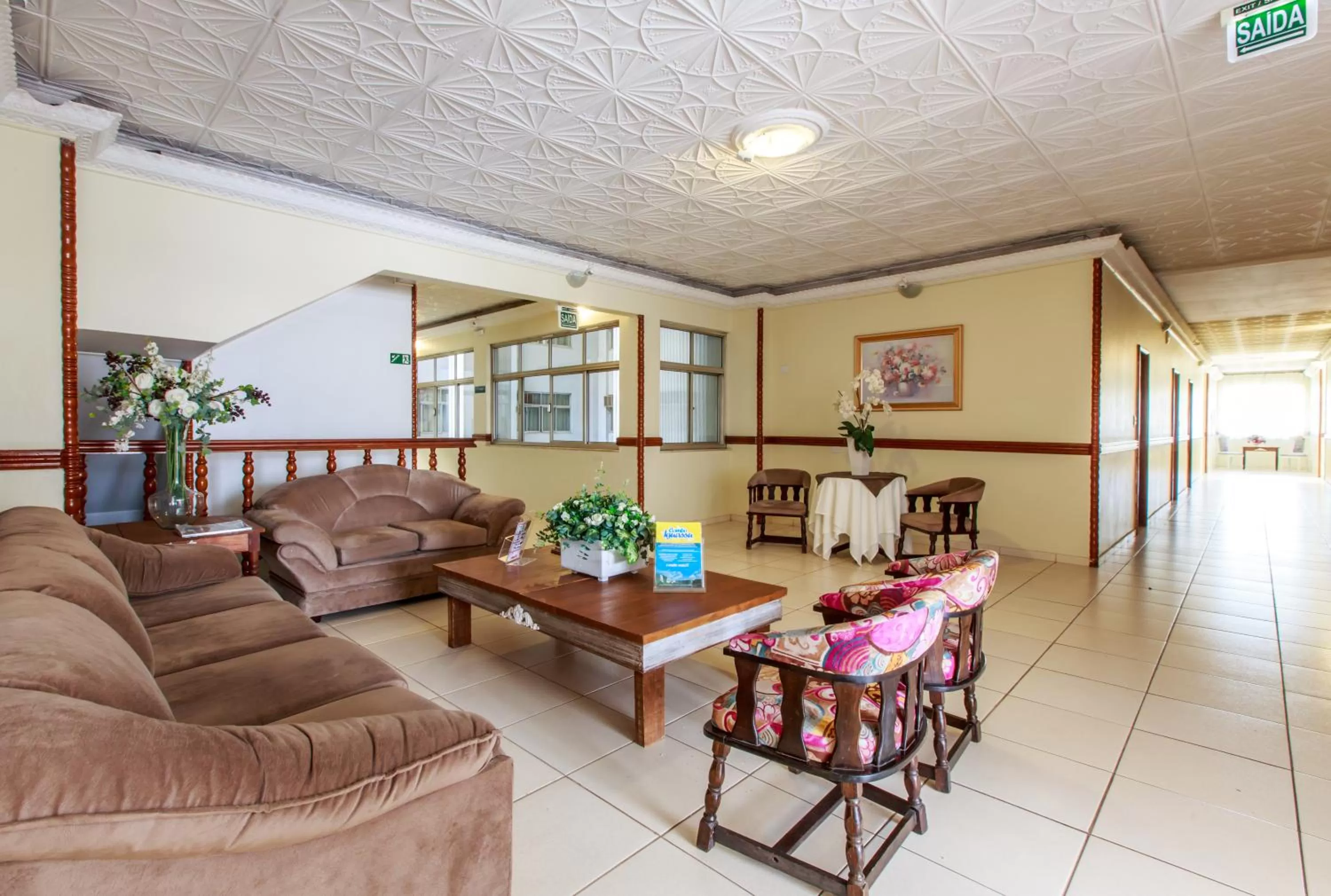 Seating area in Rede Andrade Mirante