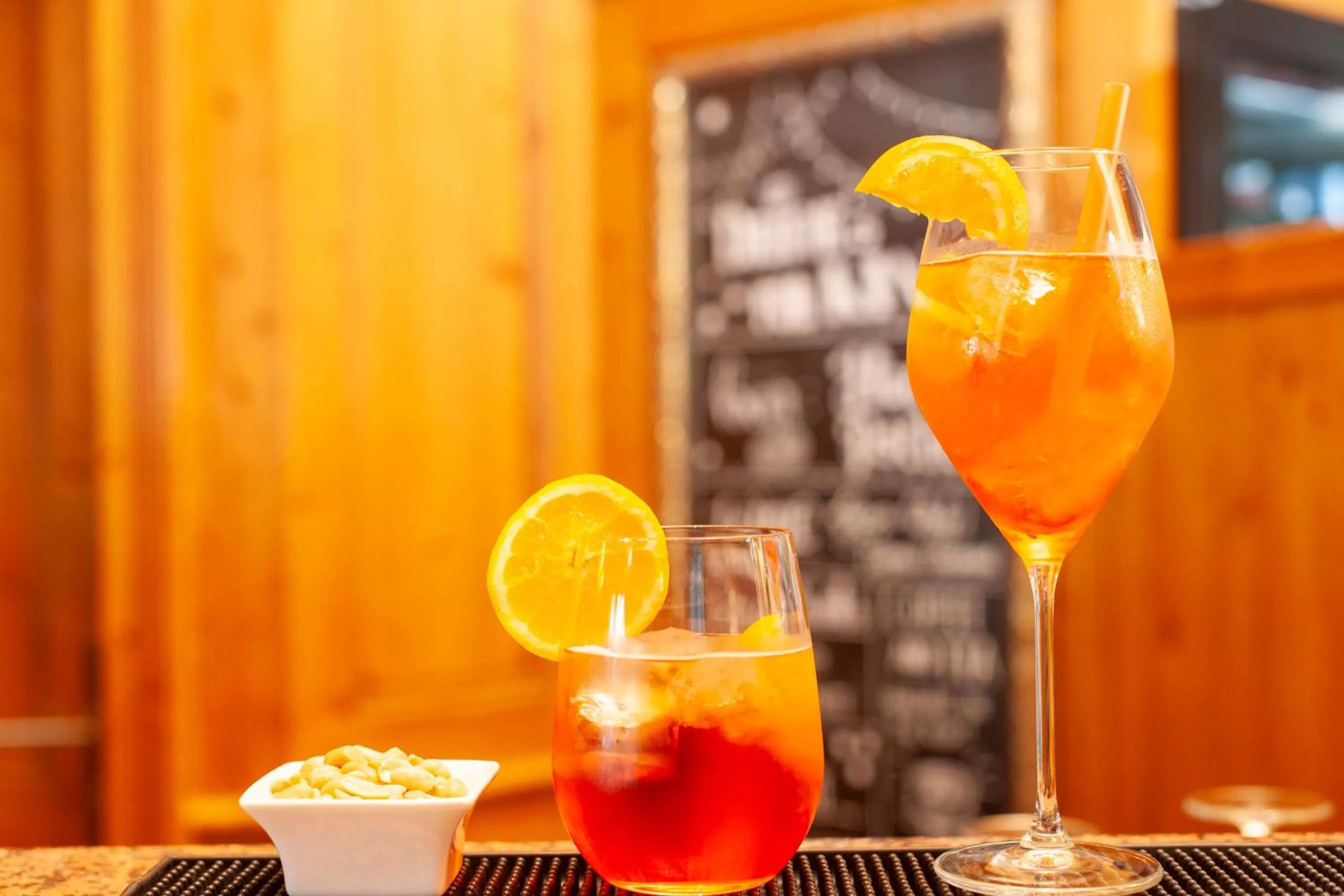 Lounge or bar in King's Hotel Center Superior