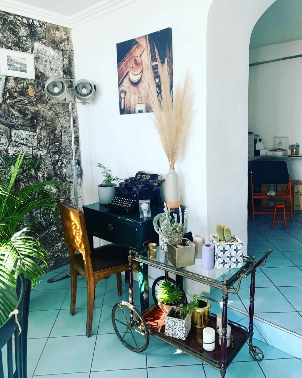 Communal lounge/ TV room in Black Market Hotel