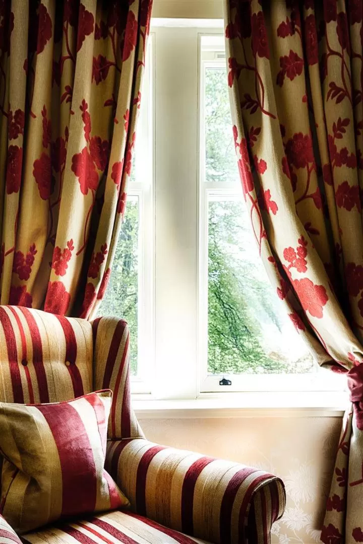 Seating area in Mansion House Hotel