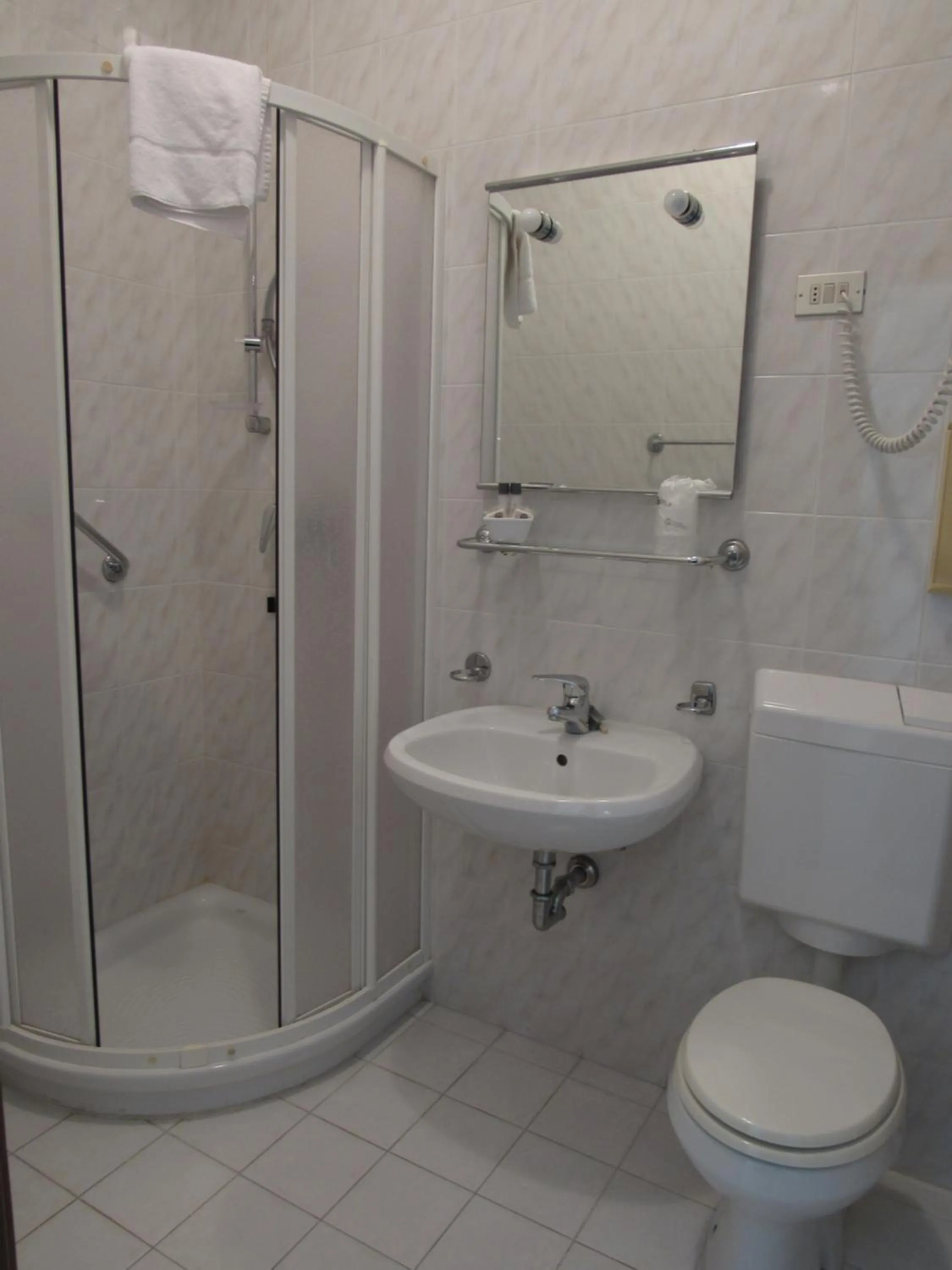 Shower in Hotel Stella Maris