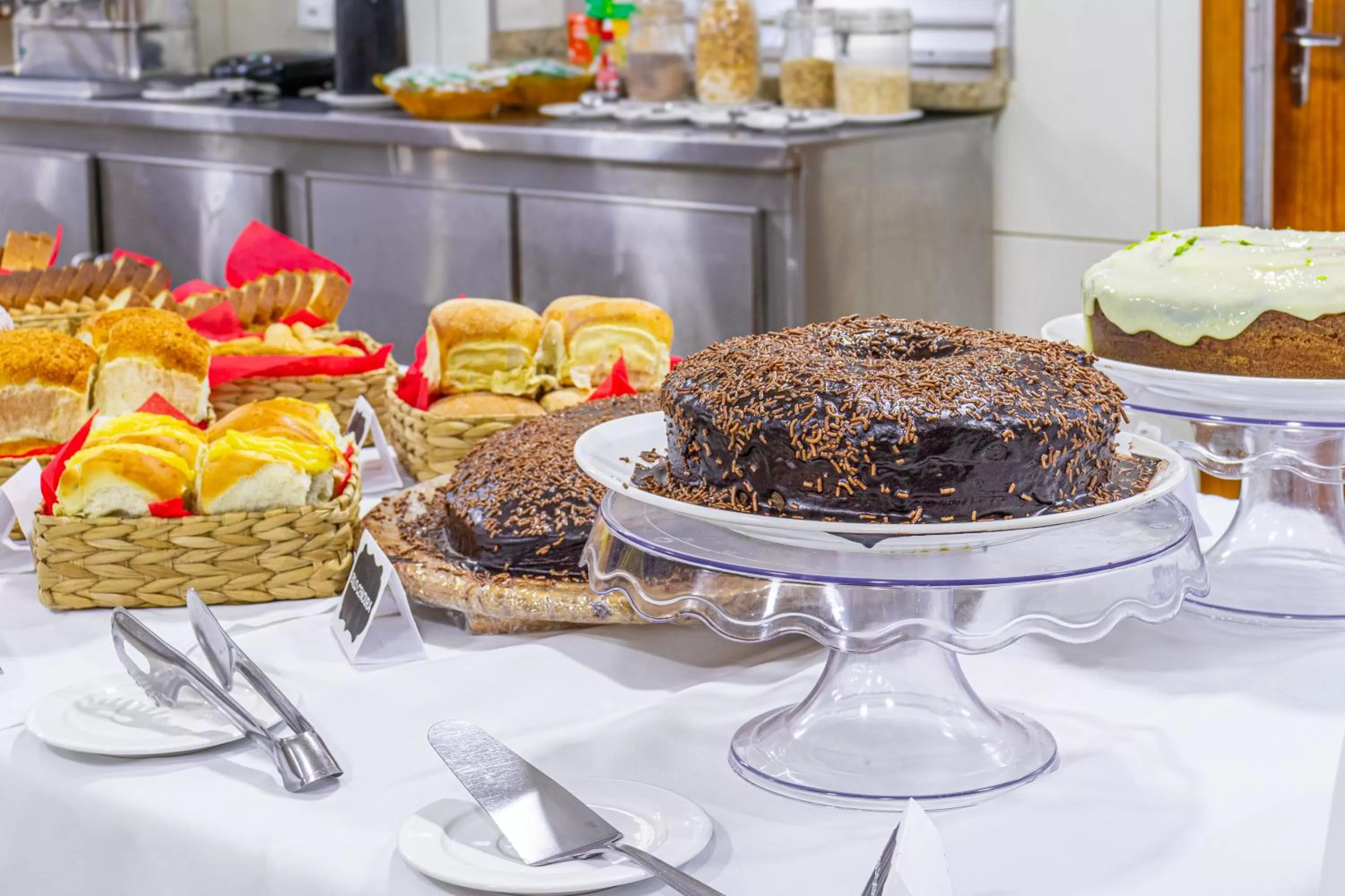 Buffet breakfast in Hotel Caminho do Rosário