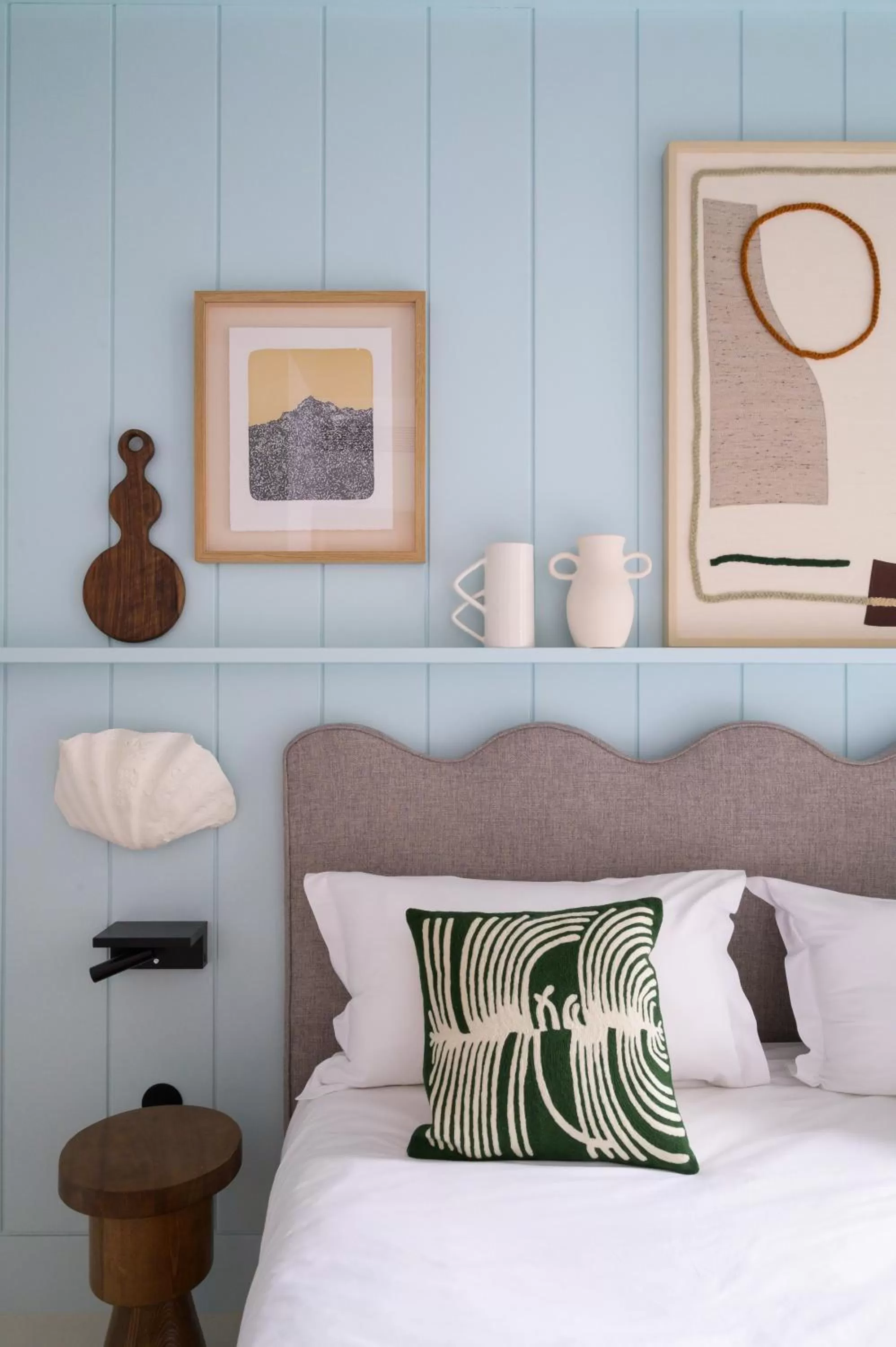 Patio, Bed in Hôtel de La Plage