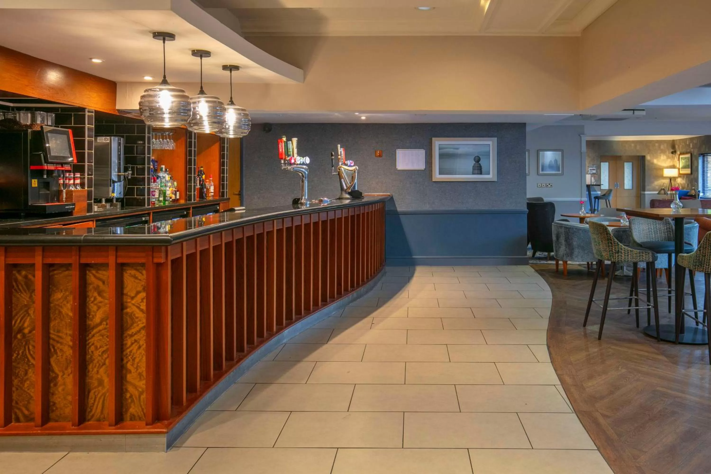 Lounge or bar in Oxford Belfry Hotel & Spa