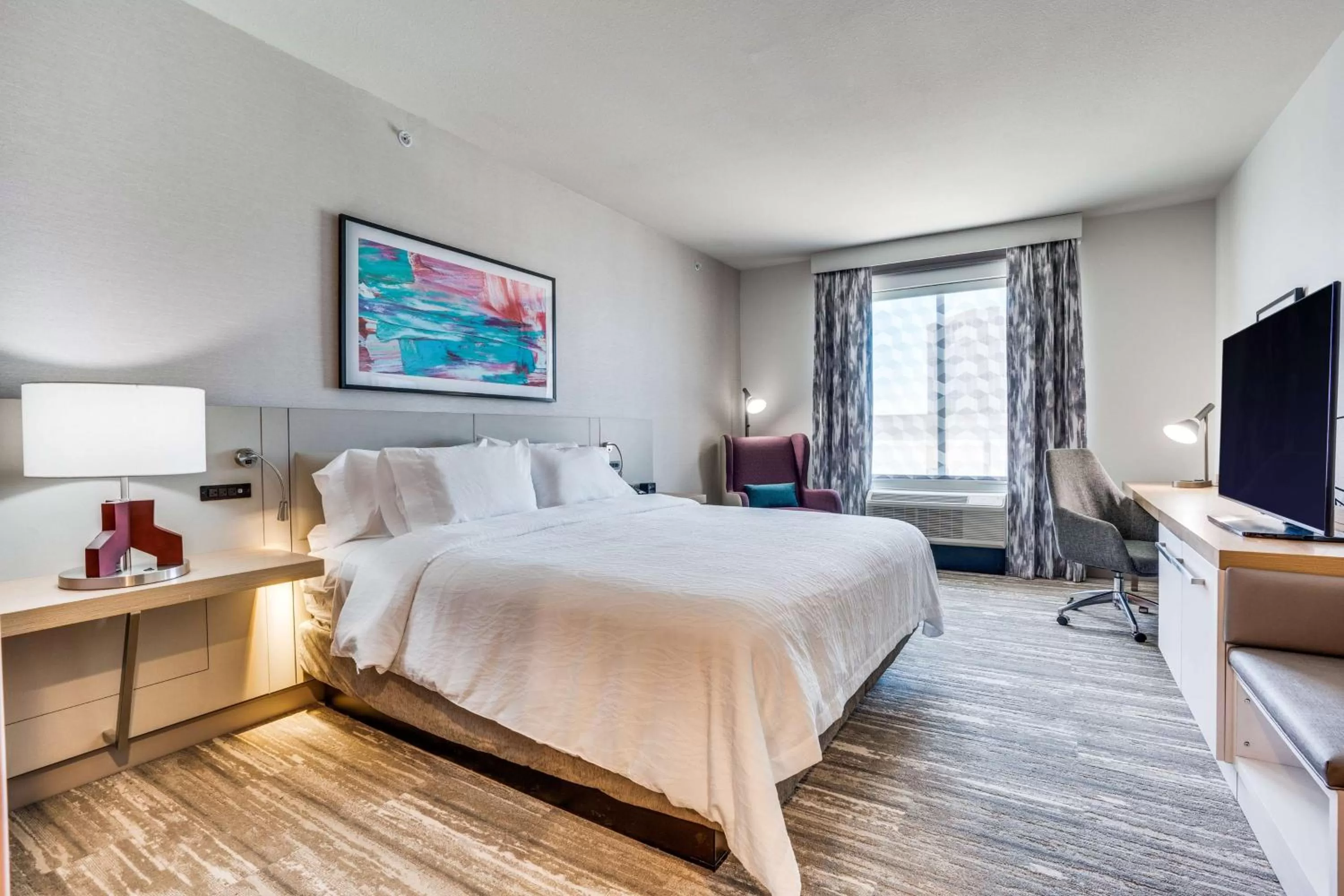 Bed in Hilton Garden Inn Dallas-Central Expy/North Park Area, Tx