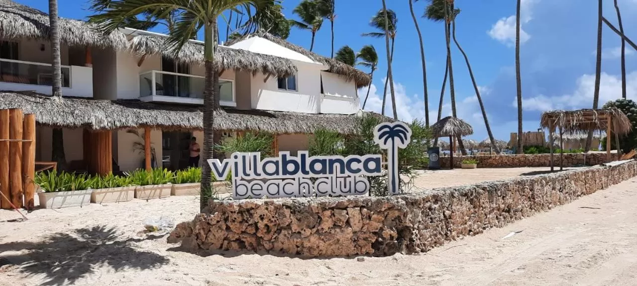 Property Building in Villa Blanca Beach Club