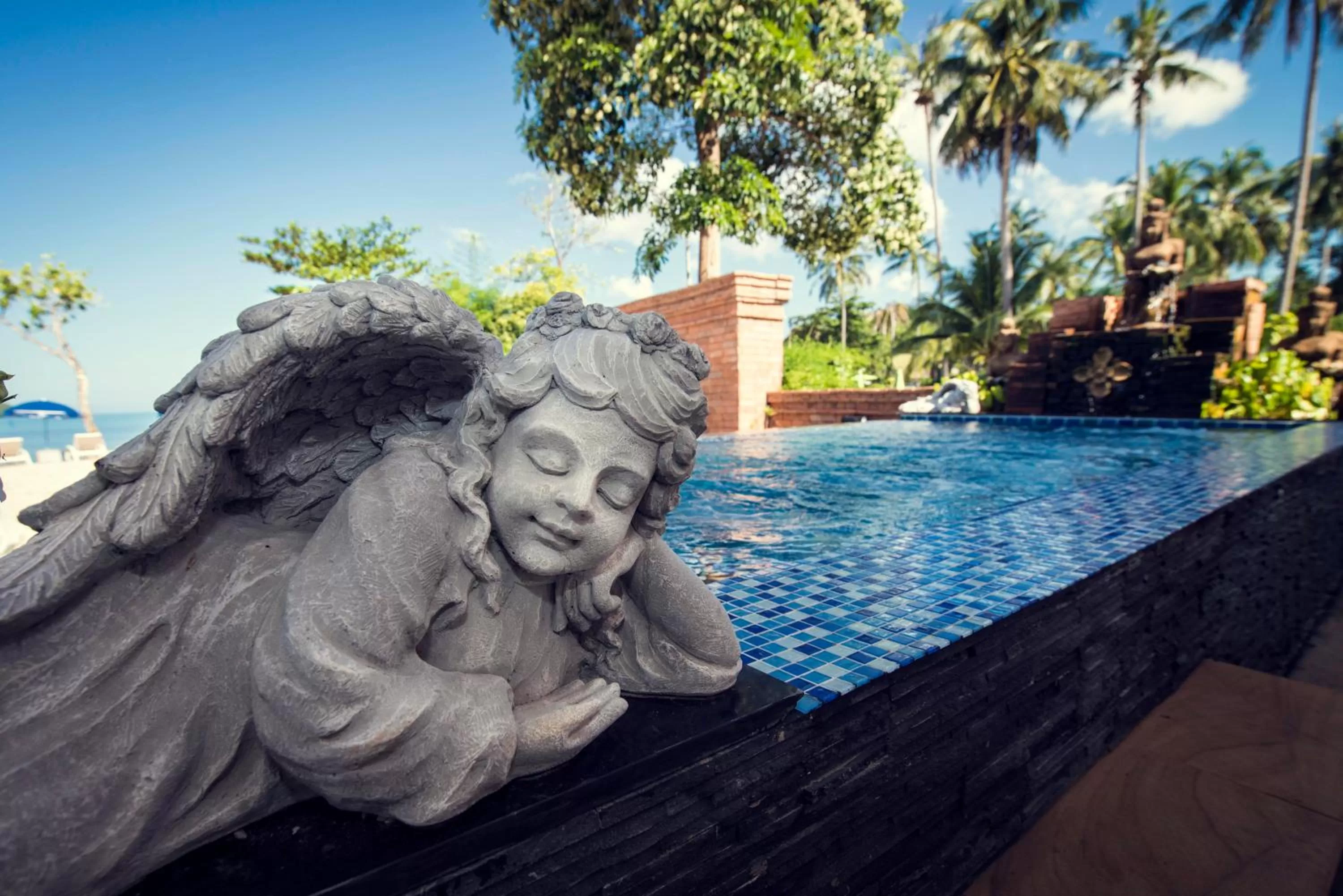 Area and facilities in The White Knot Koh Chang