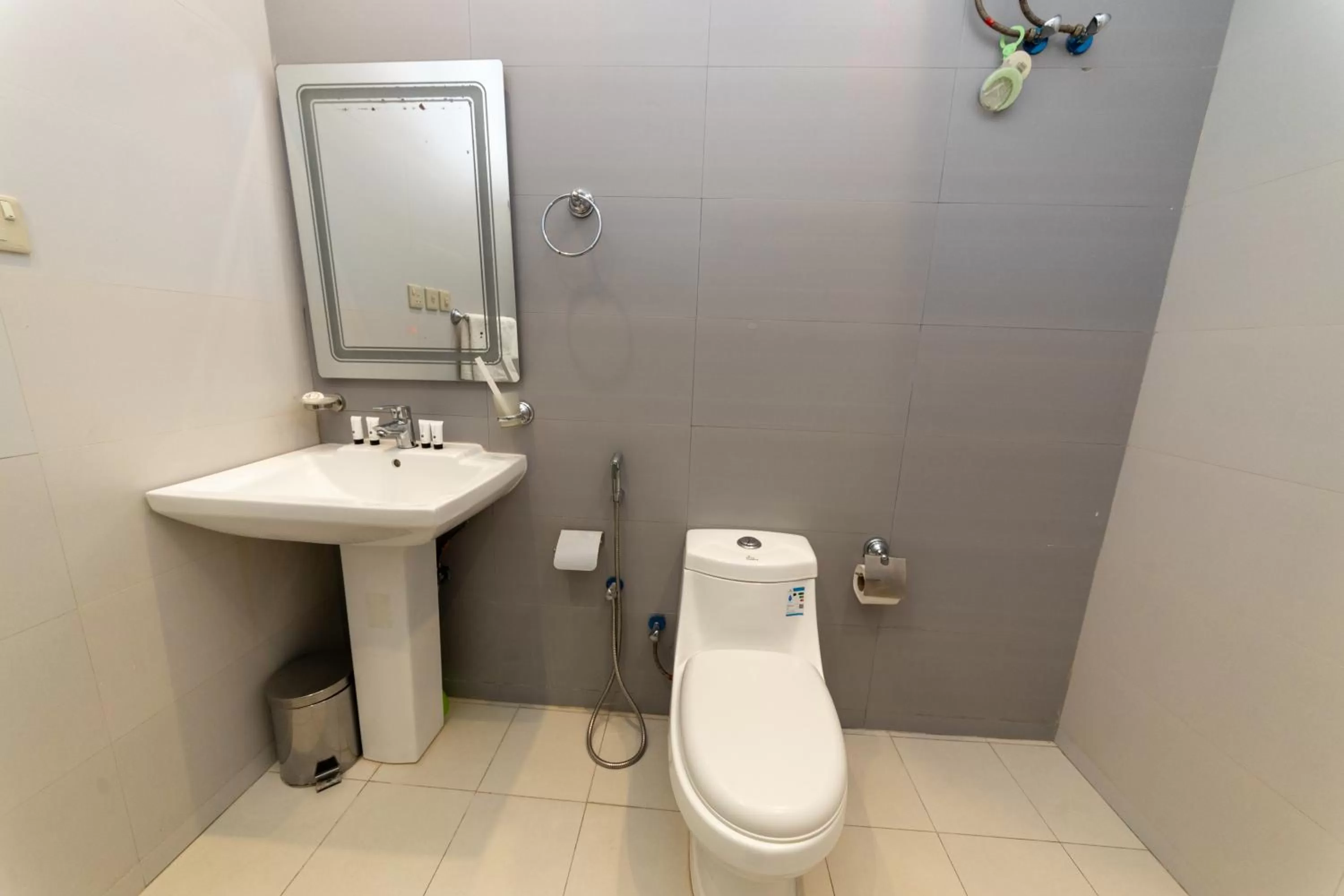 Shower in Admire Apart' Hotel