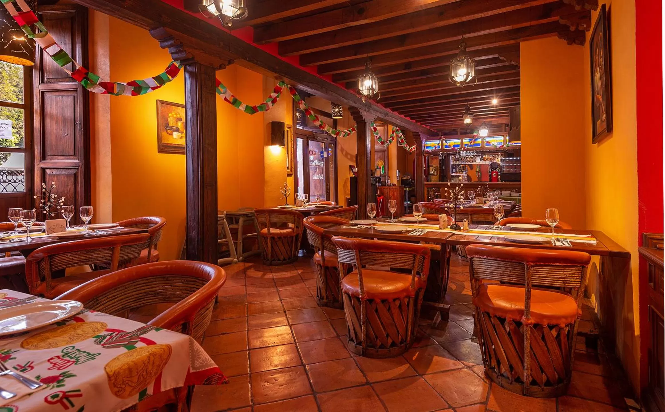 Restaurant/places to eat in Hotel la Parroquia