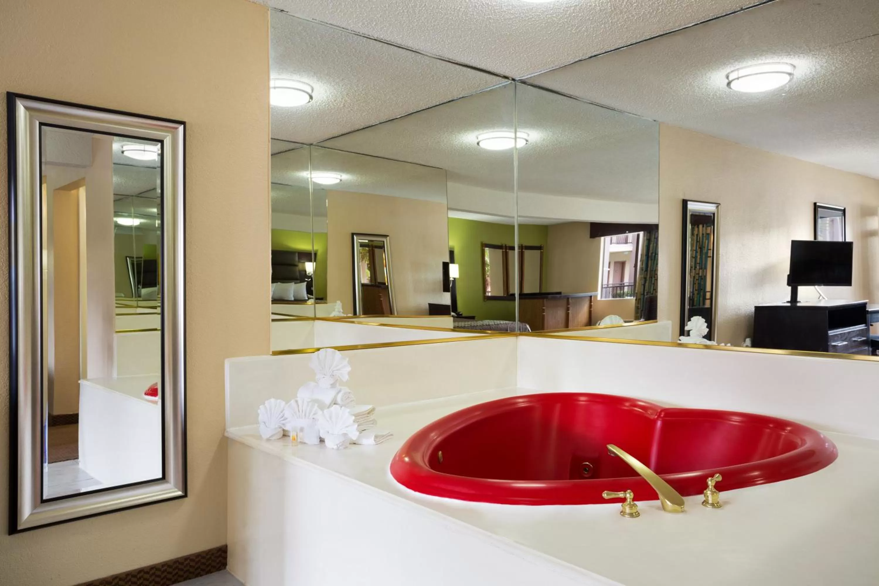 Hot Tub in Days Inn by Wyndham Dallas Irving