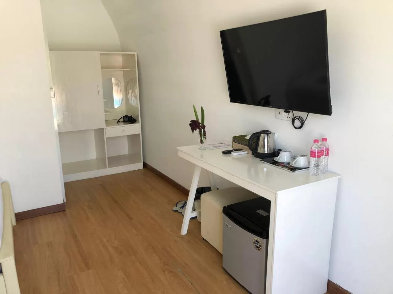 TV and multimedia, TV/Entertainment Center in Jasmine River Front