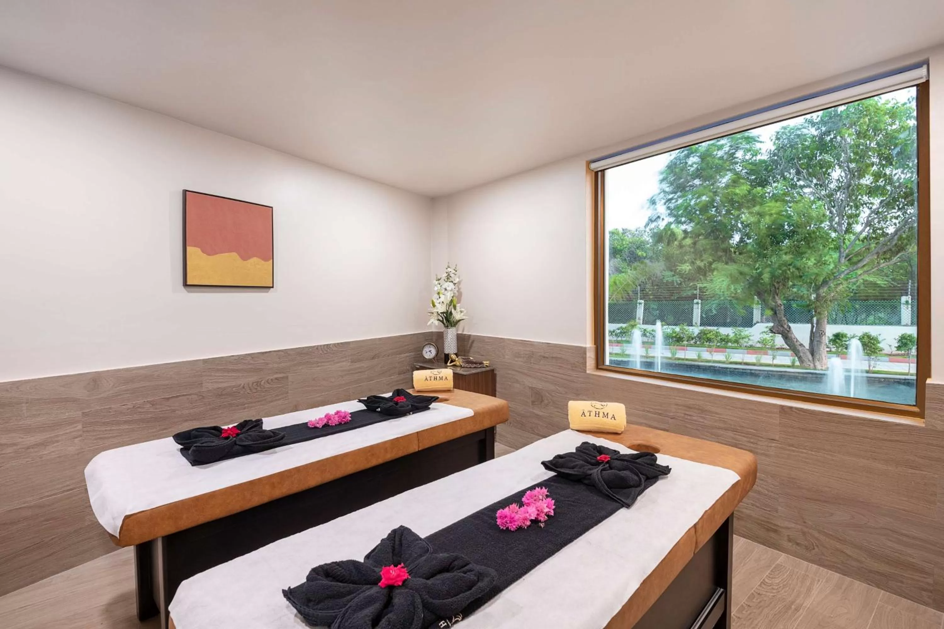 Hot Tub, Bed in Radisson Blu Resort Visakhapatnam