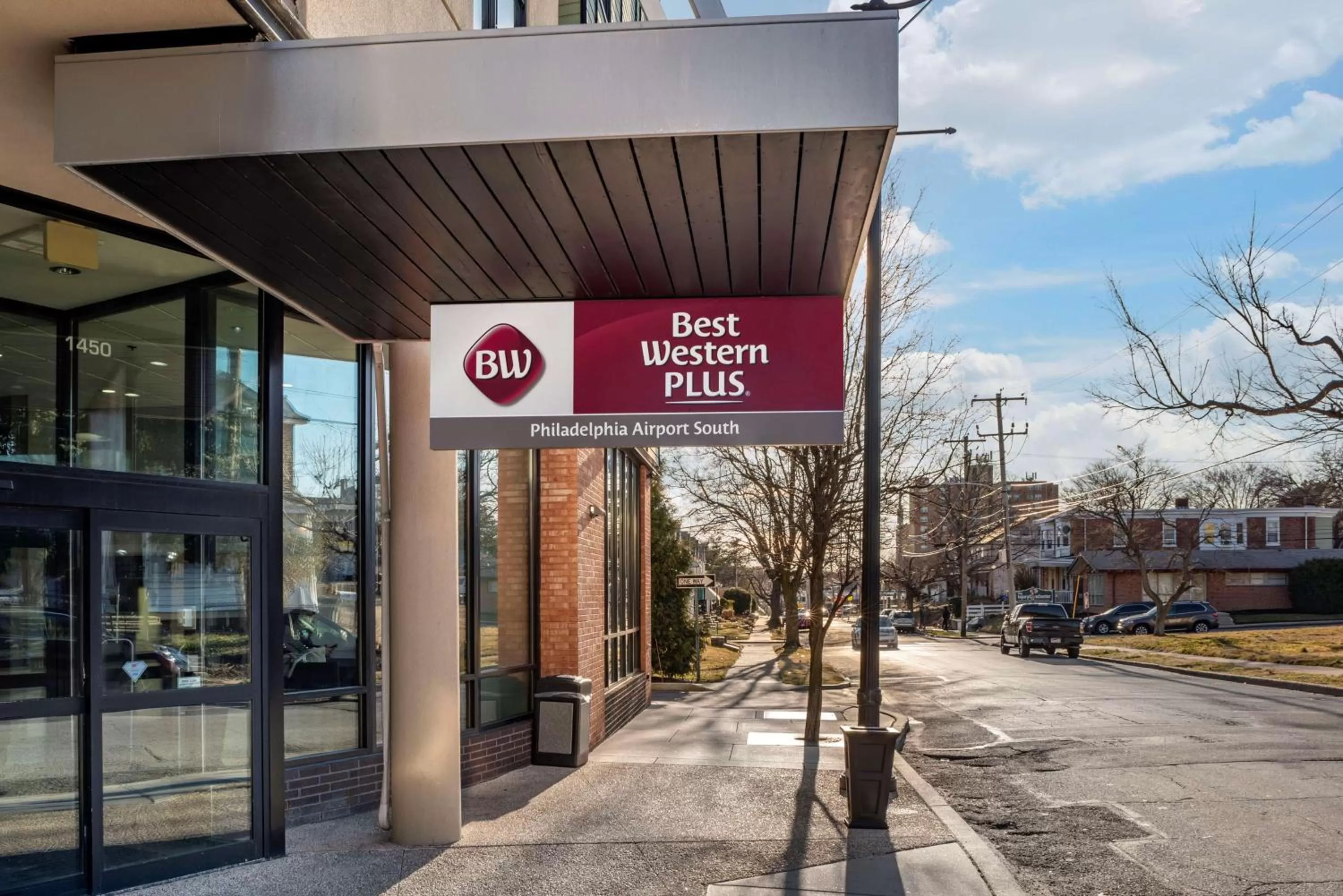 Property building in Best Western Plus Philadelphia Airport South - at Widener University