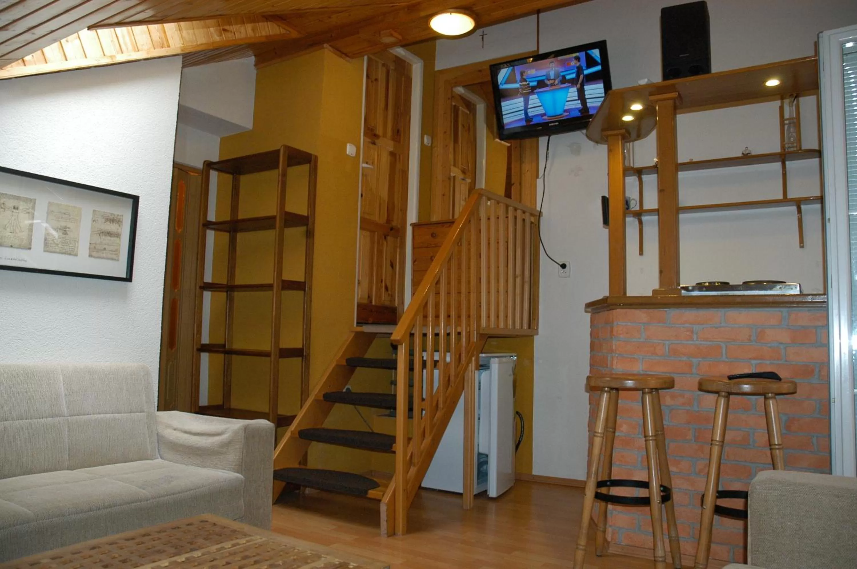 Kitchen or kitchenette, TV/Entertainment Center in Spa & Pool Apartment Hotel - Restaurant VILLA IVICA
