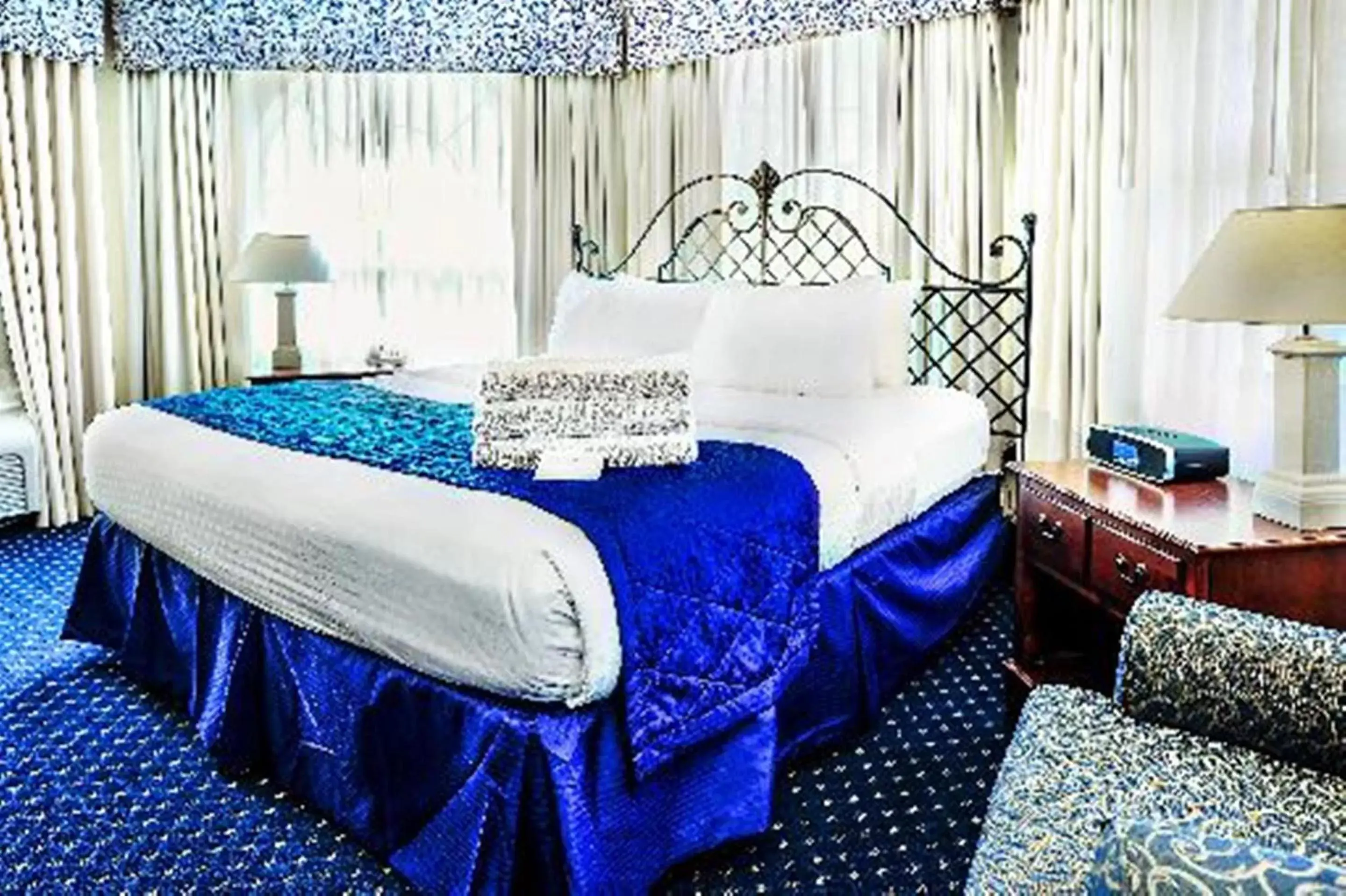 Two-Bedroom Suite in Varsity Clubs of America South Bend Two-Bedroom Suite in Varsity Clubs of America South Bend