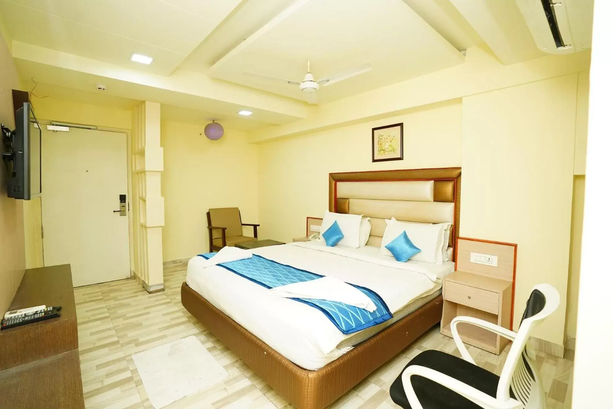 Deluxe Room - single occupancy in Hotel SK Riverfront Deluxe Room - single occupancy in Hotel SK Riverfront