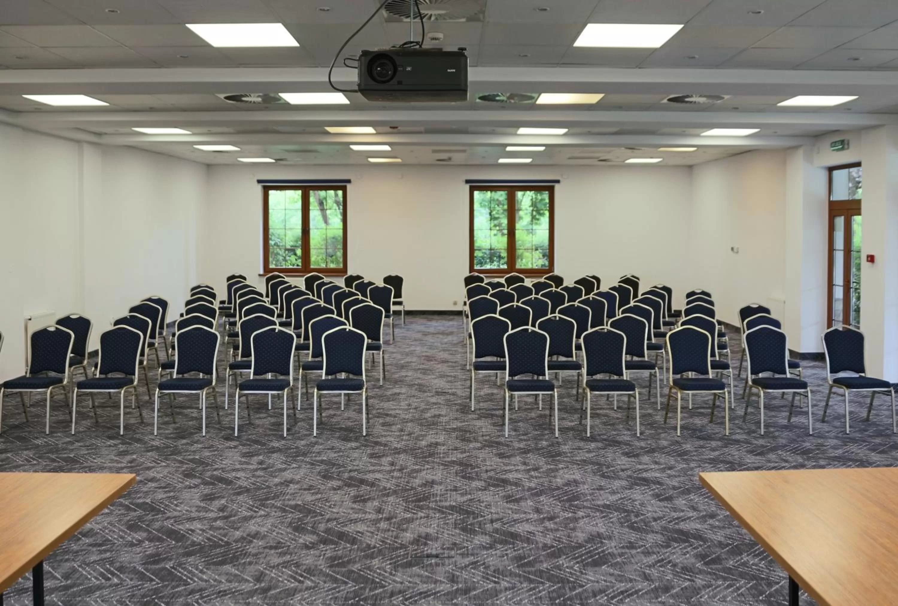 Meeting/conference room in HOTEL CICHA WODA NIEPORĘT