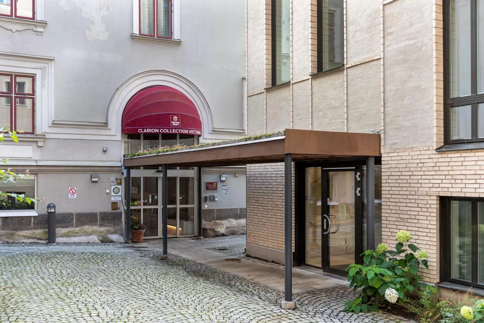 Facade/entrance in Home Hotel Victoria