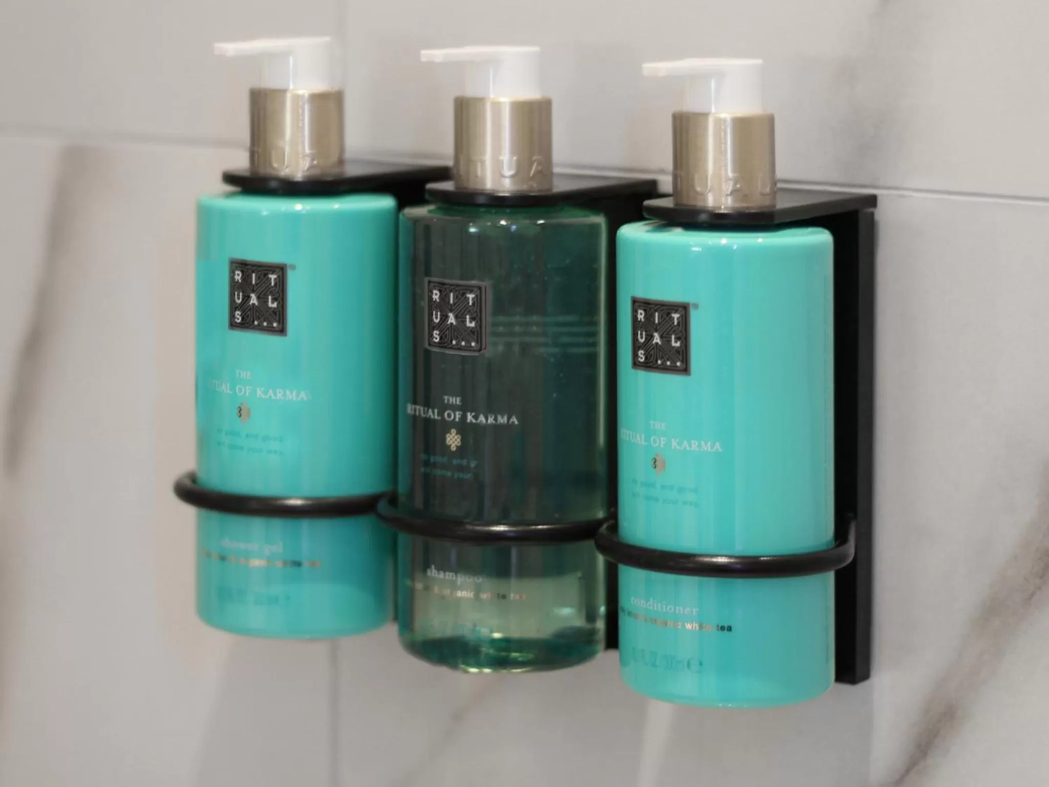 Bathroom in Forster Court Hotel