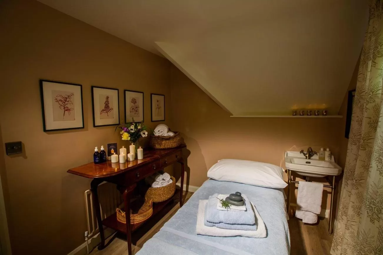Massage, Bed in Hogarths Stone Manor