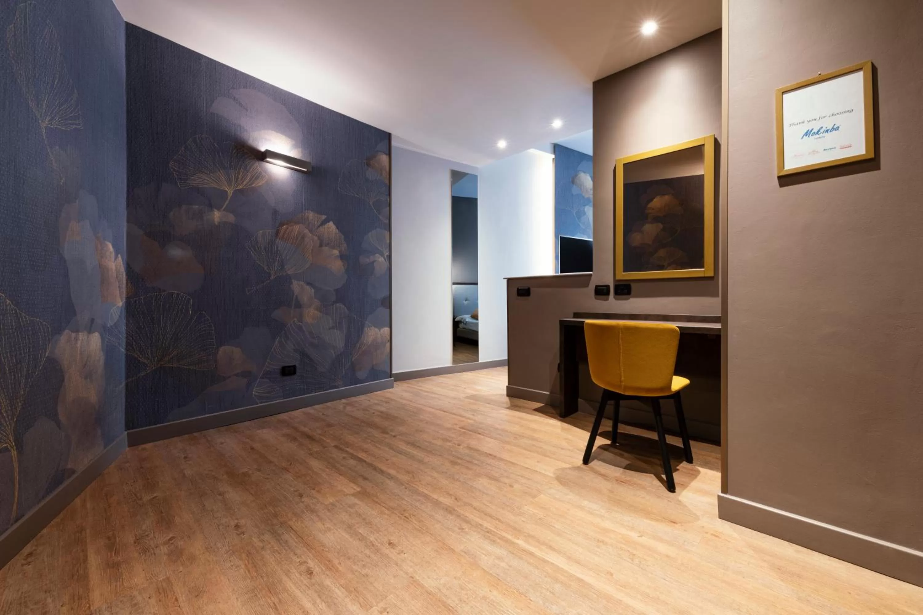 hair dresser in Mokinba Hotels King