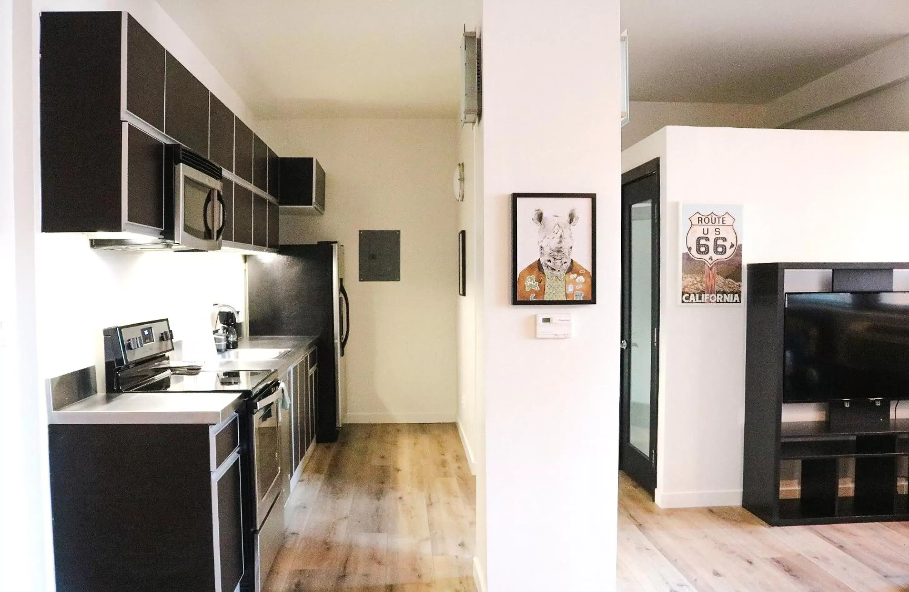 One-Bedroom Apartment in The Haas Suites One-Bedroom Apartment in The Haas Suites