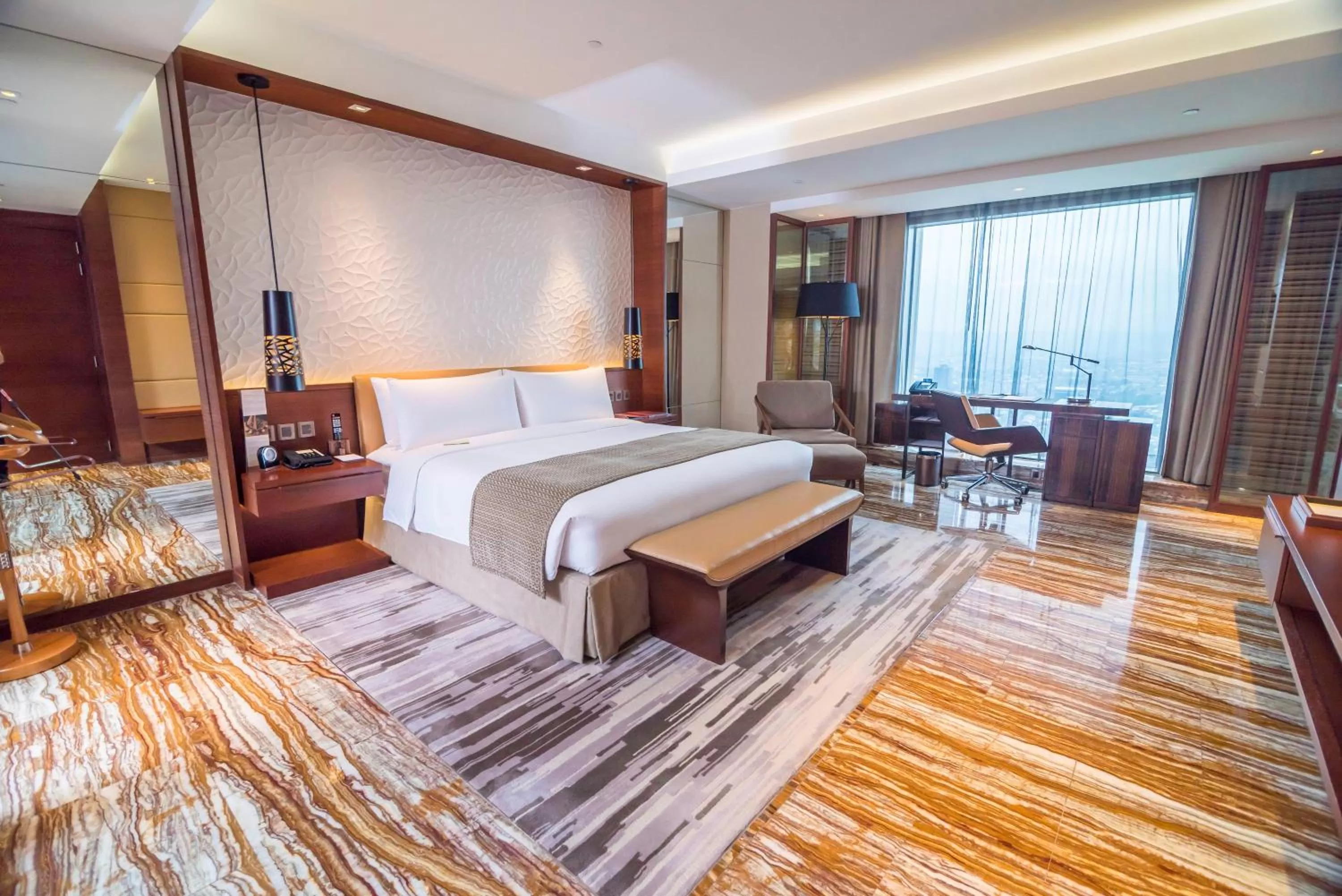Photo of the whole room, Bed in Marco Polo Ortigas Manila