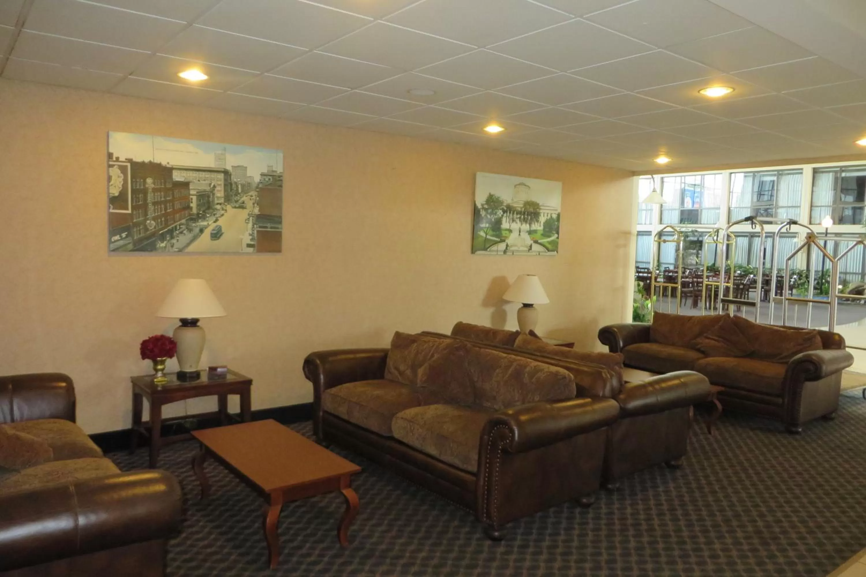 Lobby or reception in Days Inn by Wyndham Columbus Airport