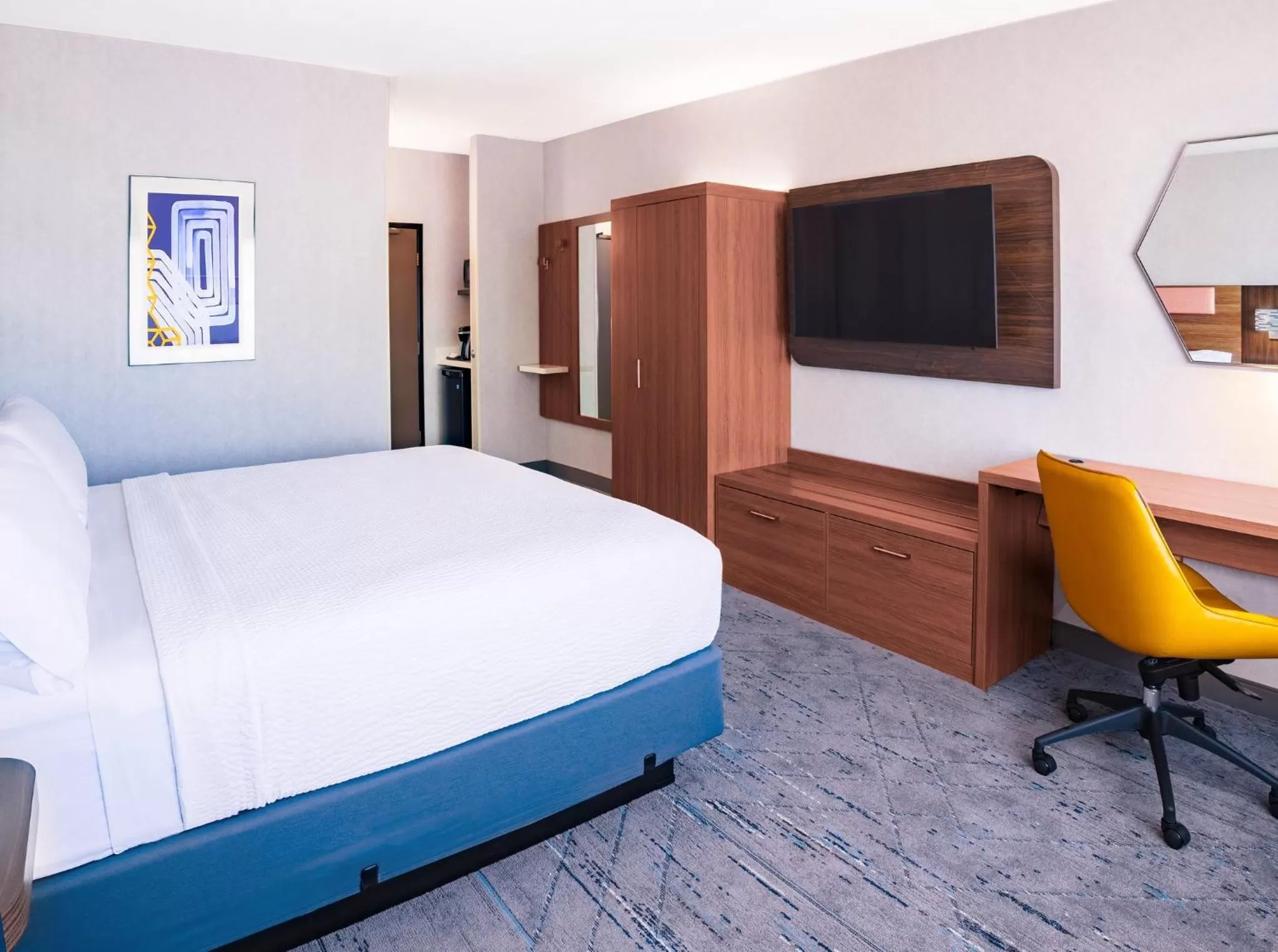 Photo of the whole room, Bed in Holiday Inn Express La Mesa Near SDSU by IHG