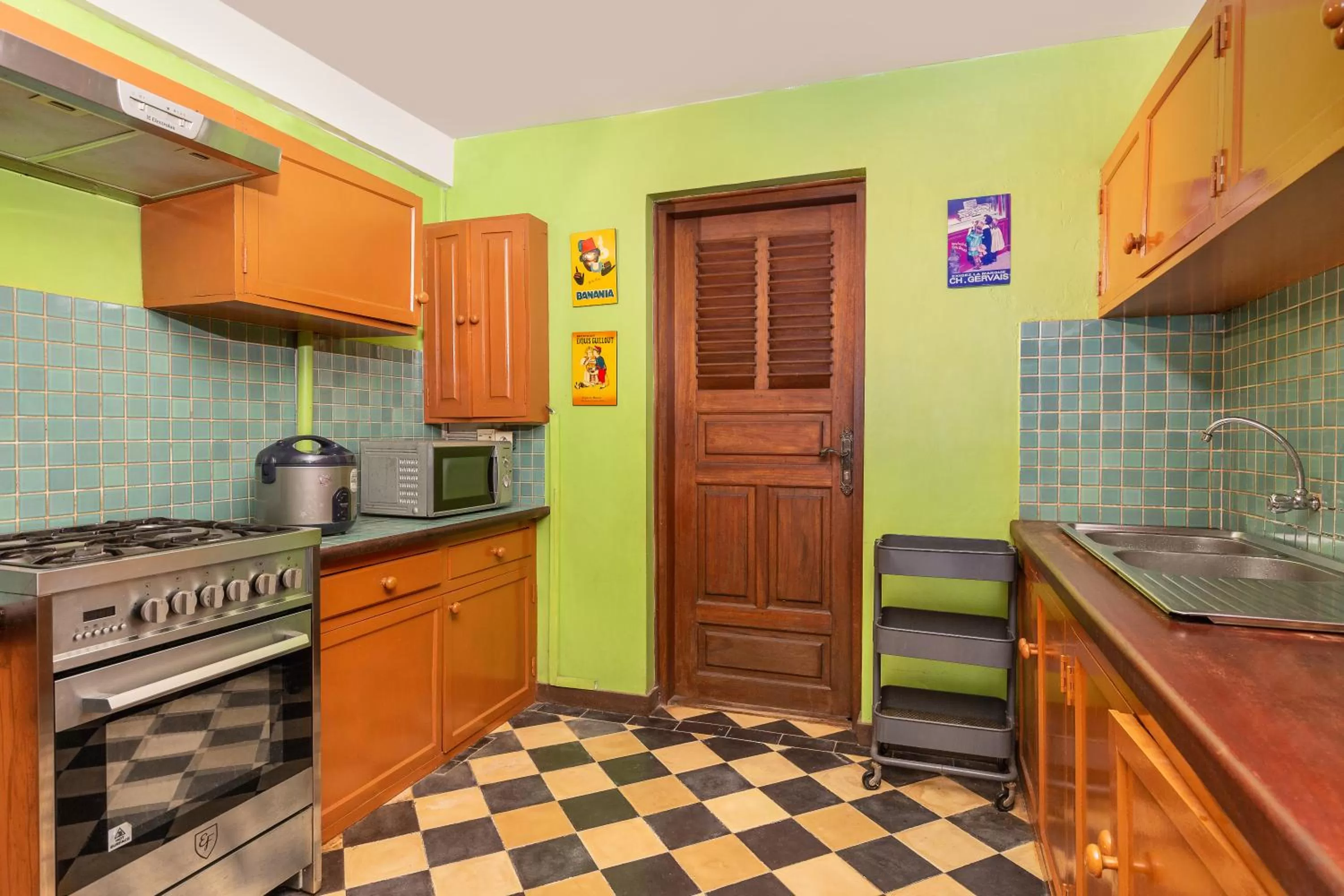 Kitchen or kitchenette in La Palmeraie D'angkor