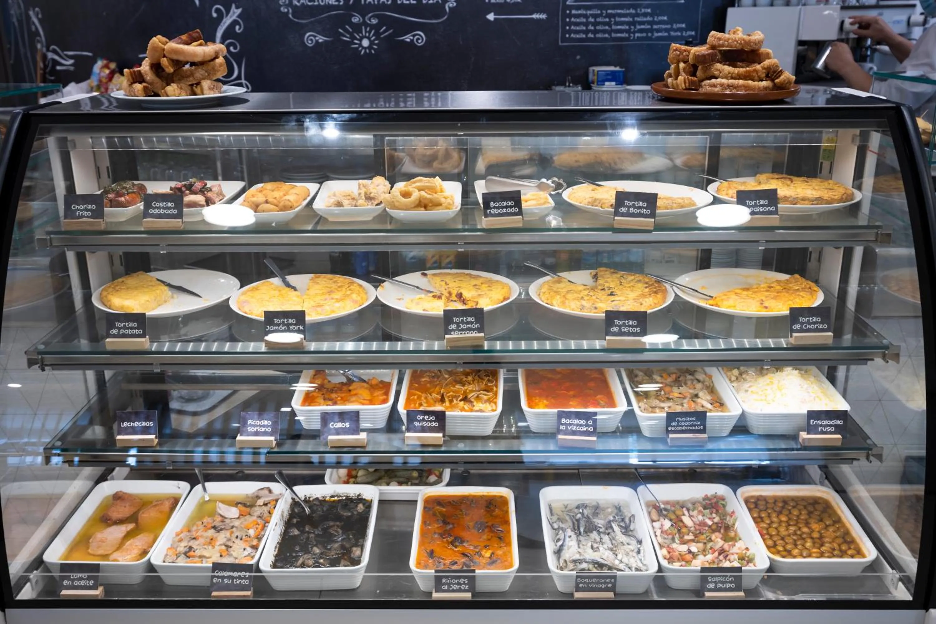 Restaurant/places to eat in Hotel Restaurante Cadosa