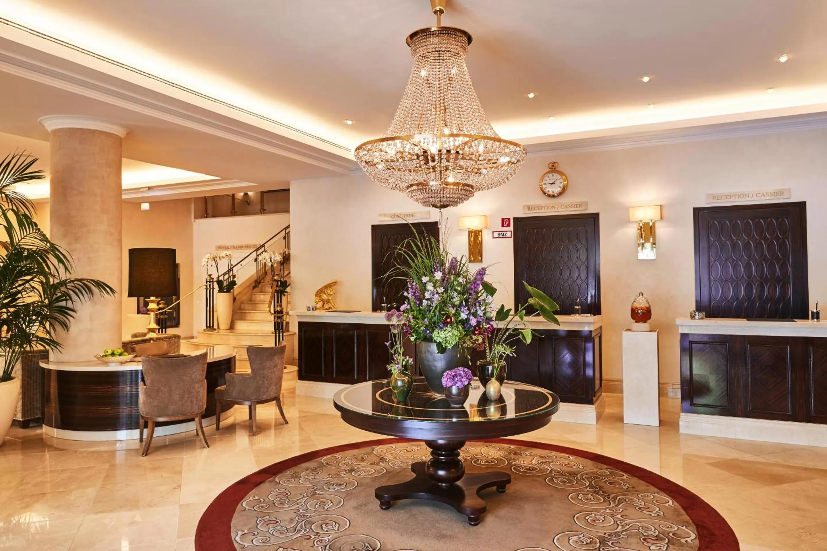 Lobby or reception in Steigenberger Icon Parkhotel Düsseldorf