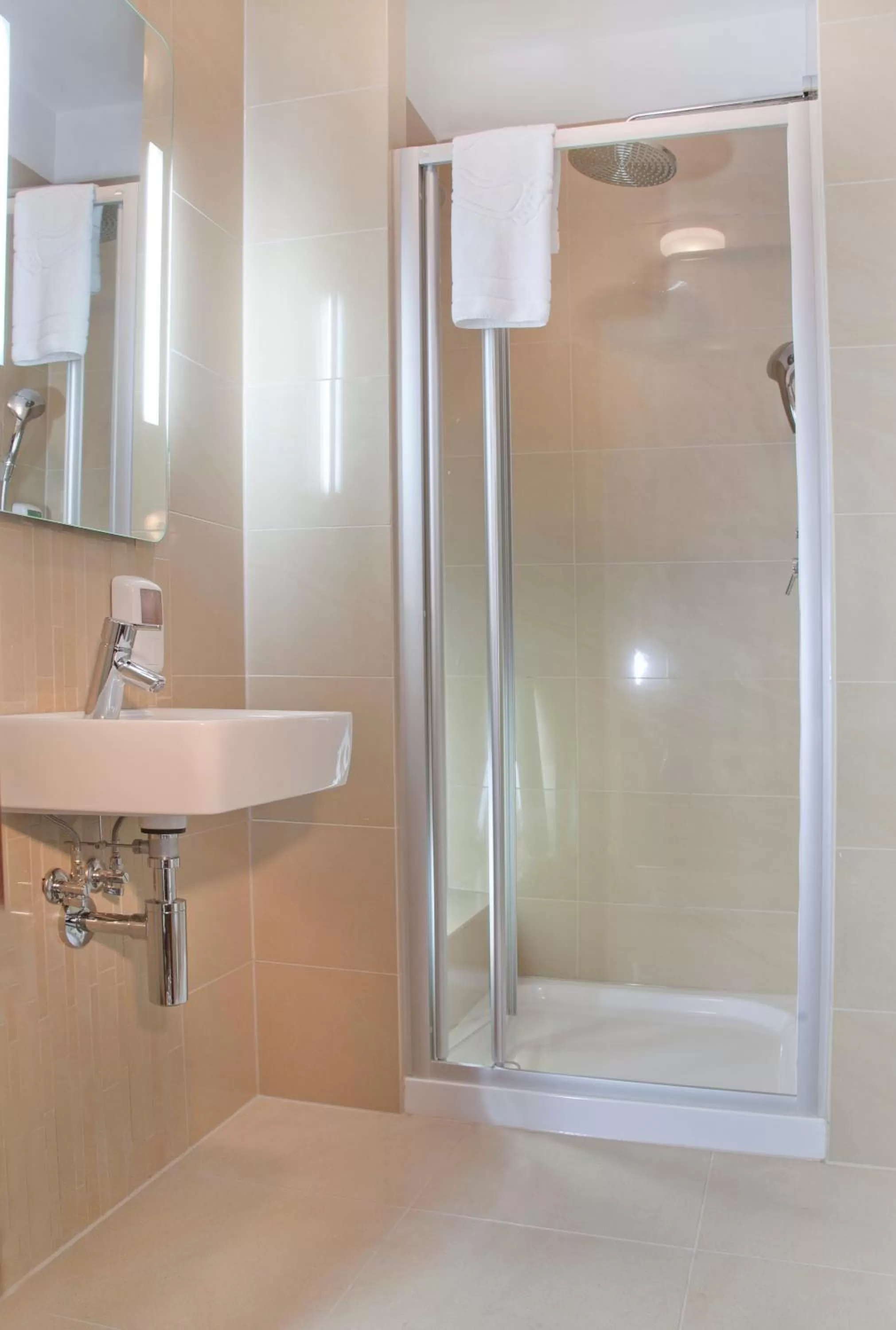 Bathroom in Kobza Haus Old Town