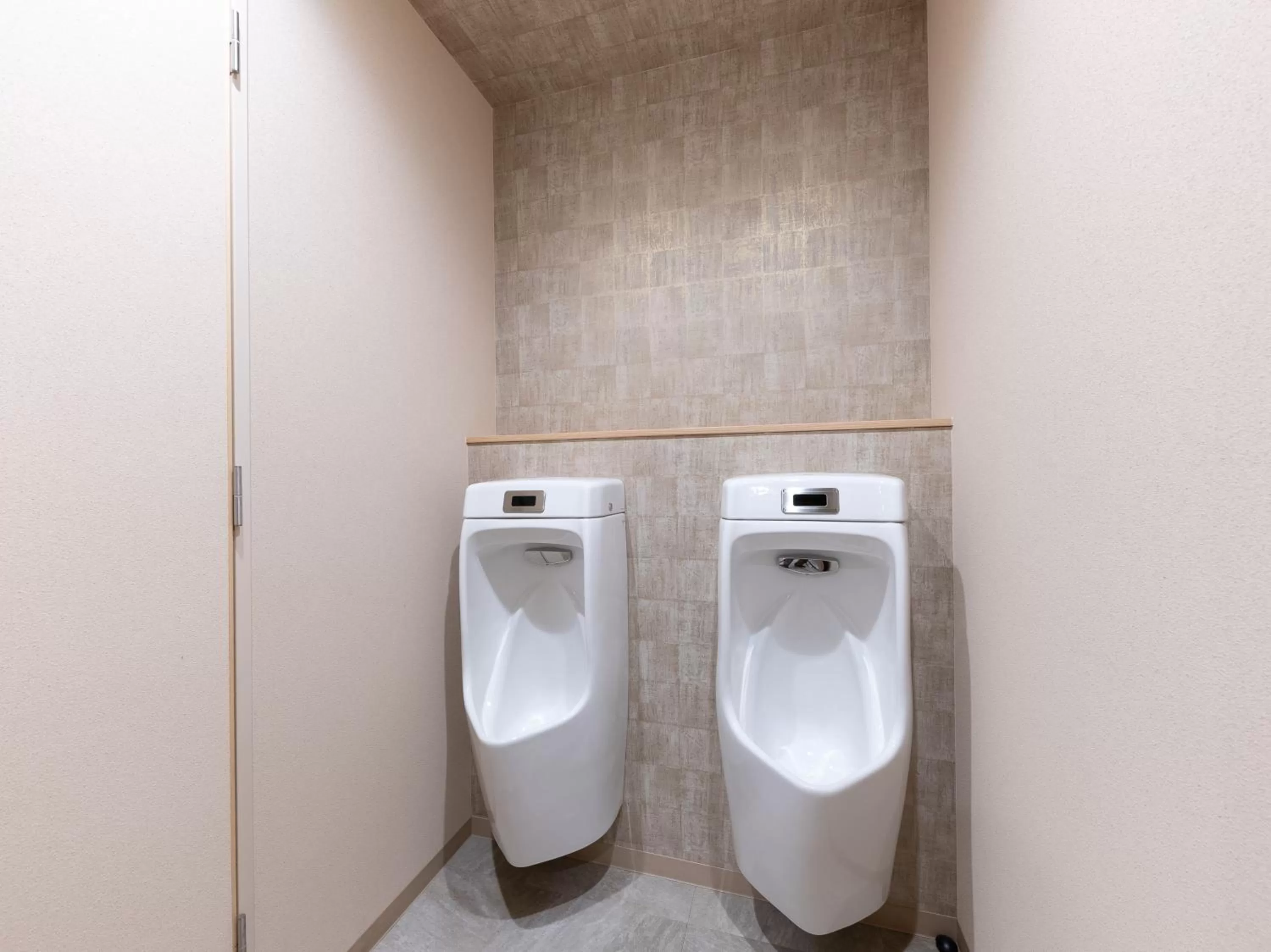 Toilet in Hiromas Hotel Kura