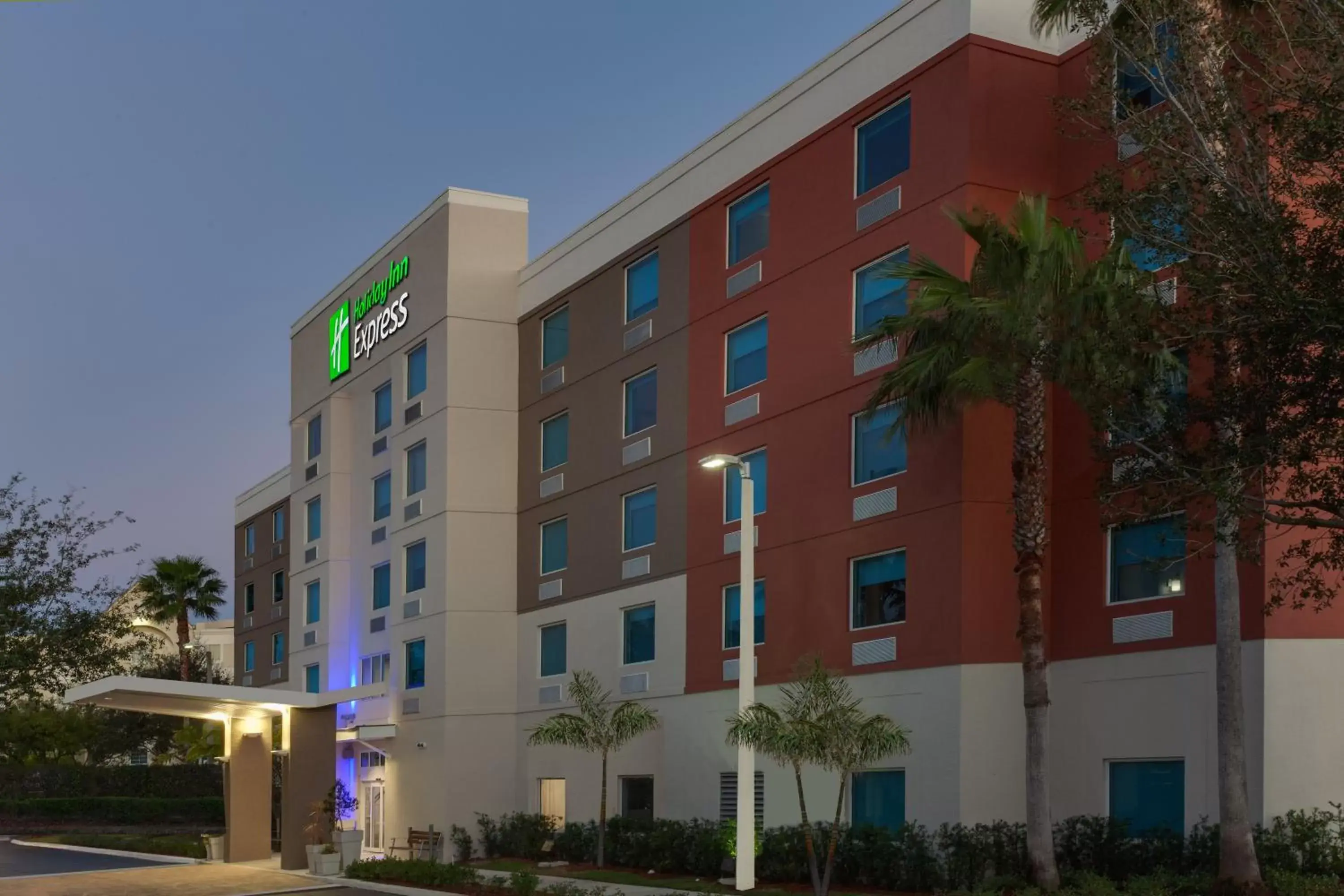 Holiday Inn Express Hotel & Suites Fort Lauderdale Airport/Cruise Port by IHG Holiday Inn Express Hotel & Suites Fort Lauderdale Airport/Cruise Port by IHG